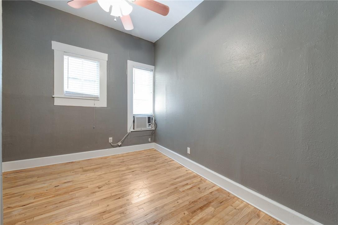 106 S Ave A # B, Elgin, TX 78621