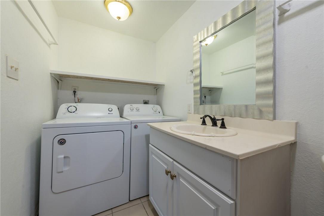 106 S Ave A # B, Elgin, TX 78621