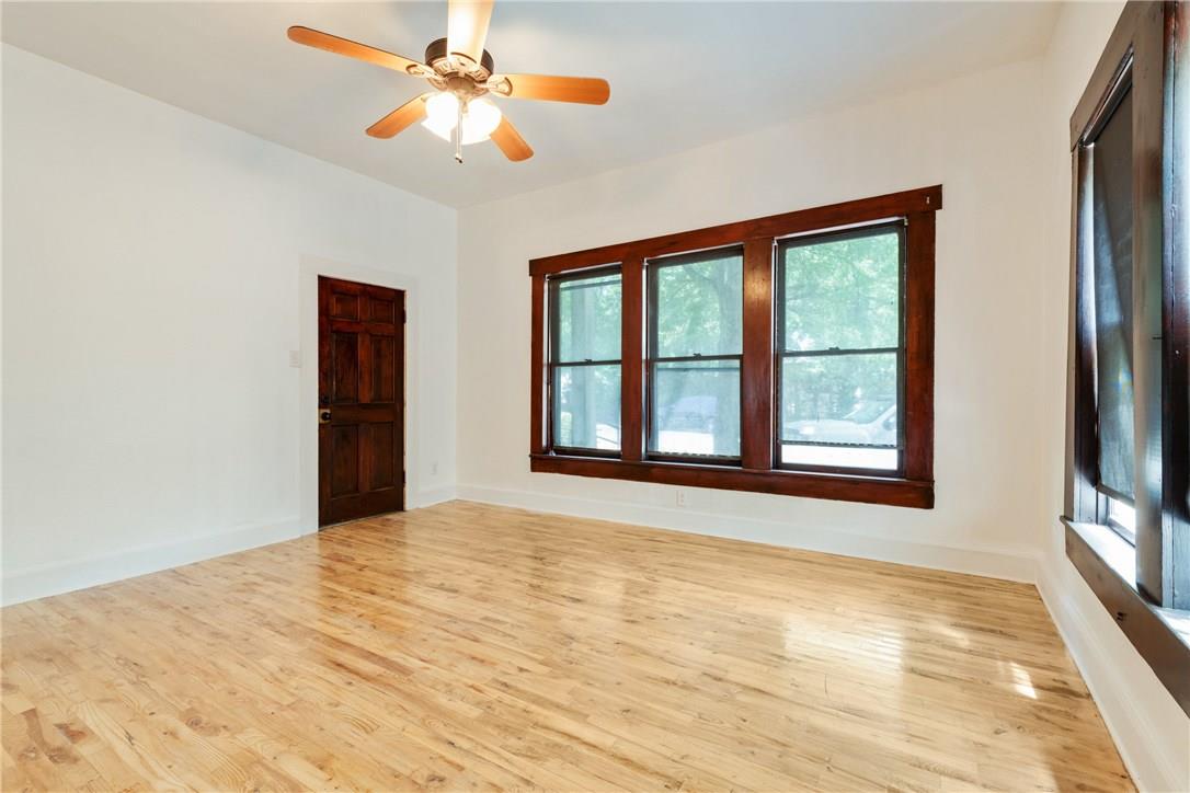 106 S Ave A # B, Elgin, TX 78621