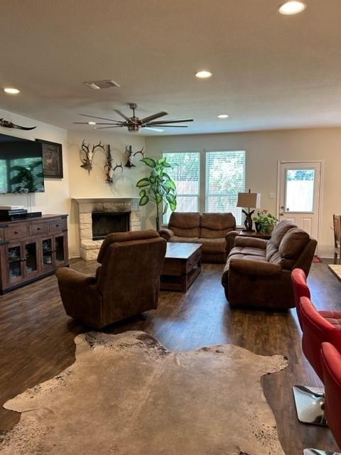 400 Fieldstone Rd, Liberty Hill, TX 78642