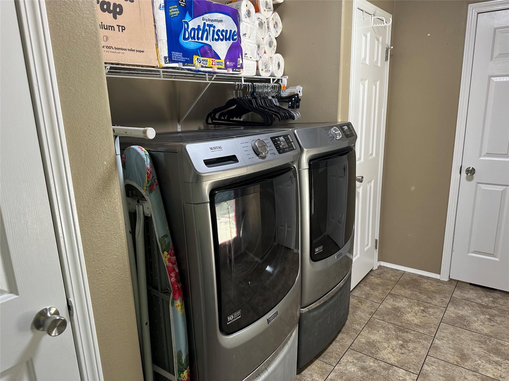 674 County Road 447, Waelder, TX 78959