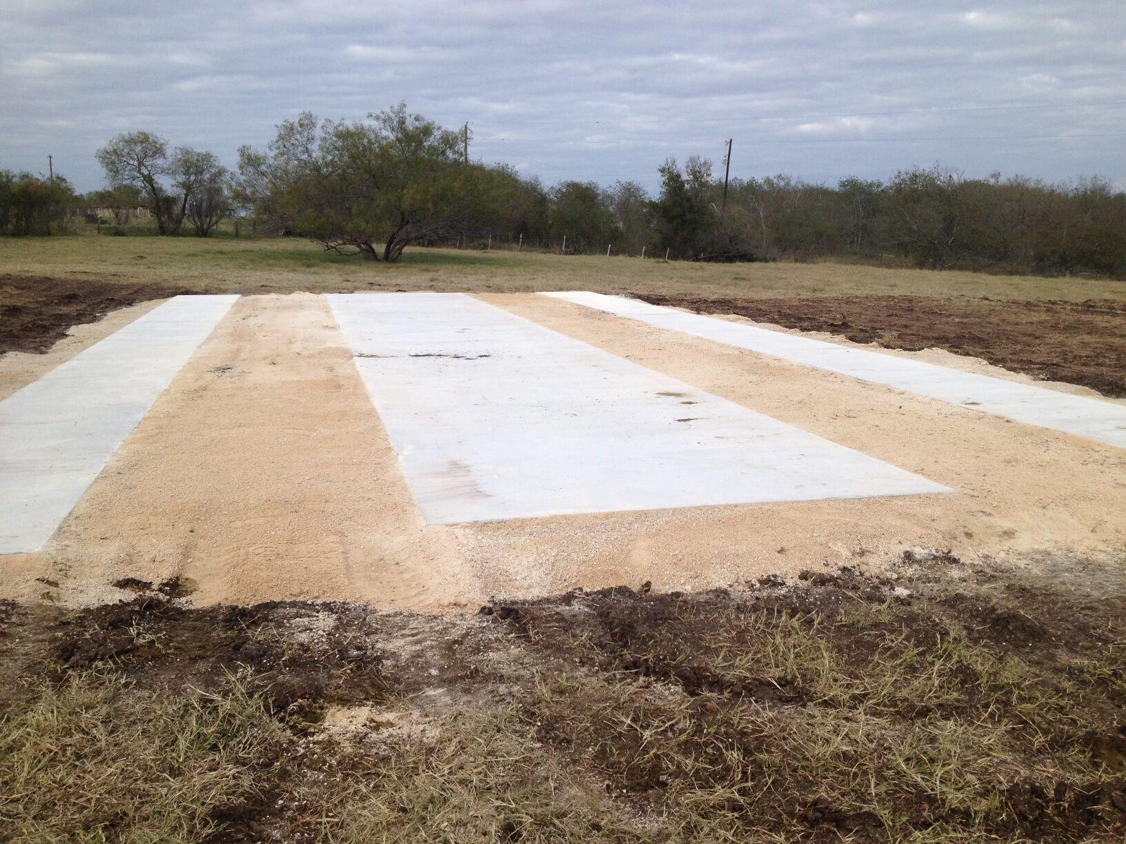 674 County Road 447, Waelder, TX 78959