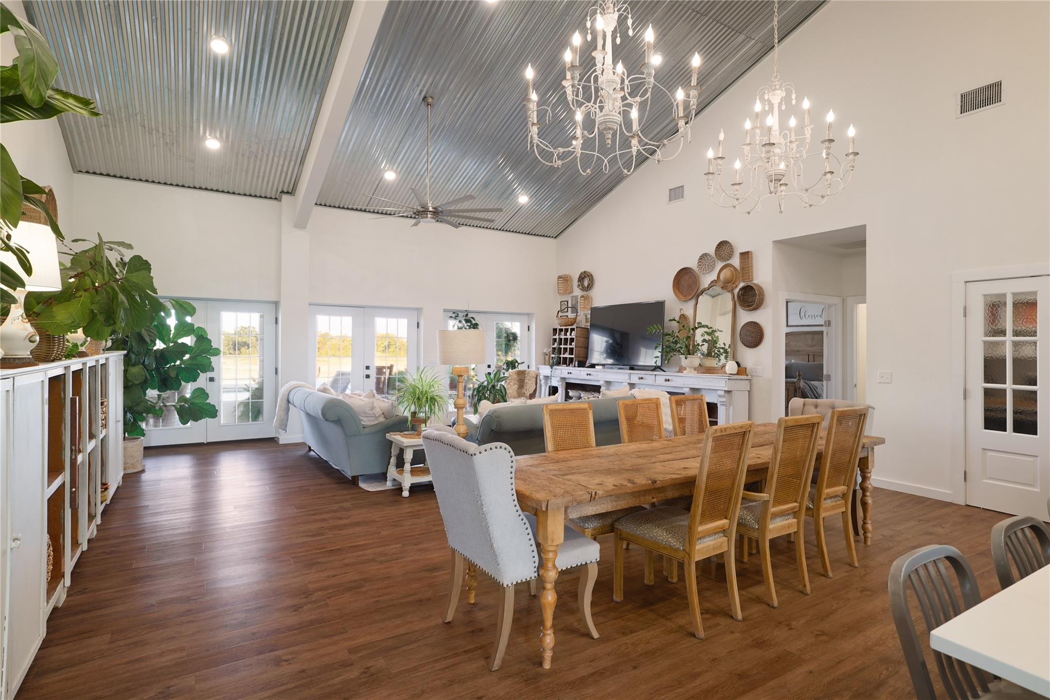 1995 County Road 475, Thrall, TX 76578