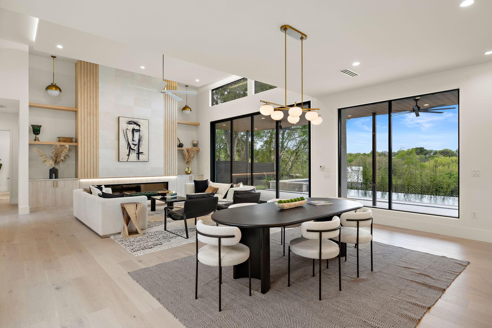 2401 Oakhaven Cir, Austin, TX 78704