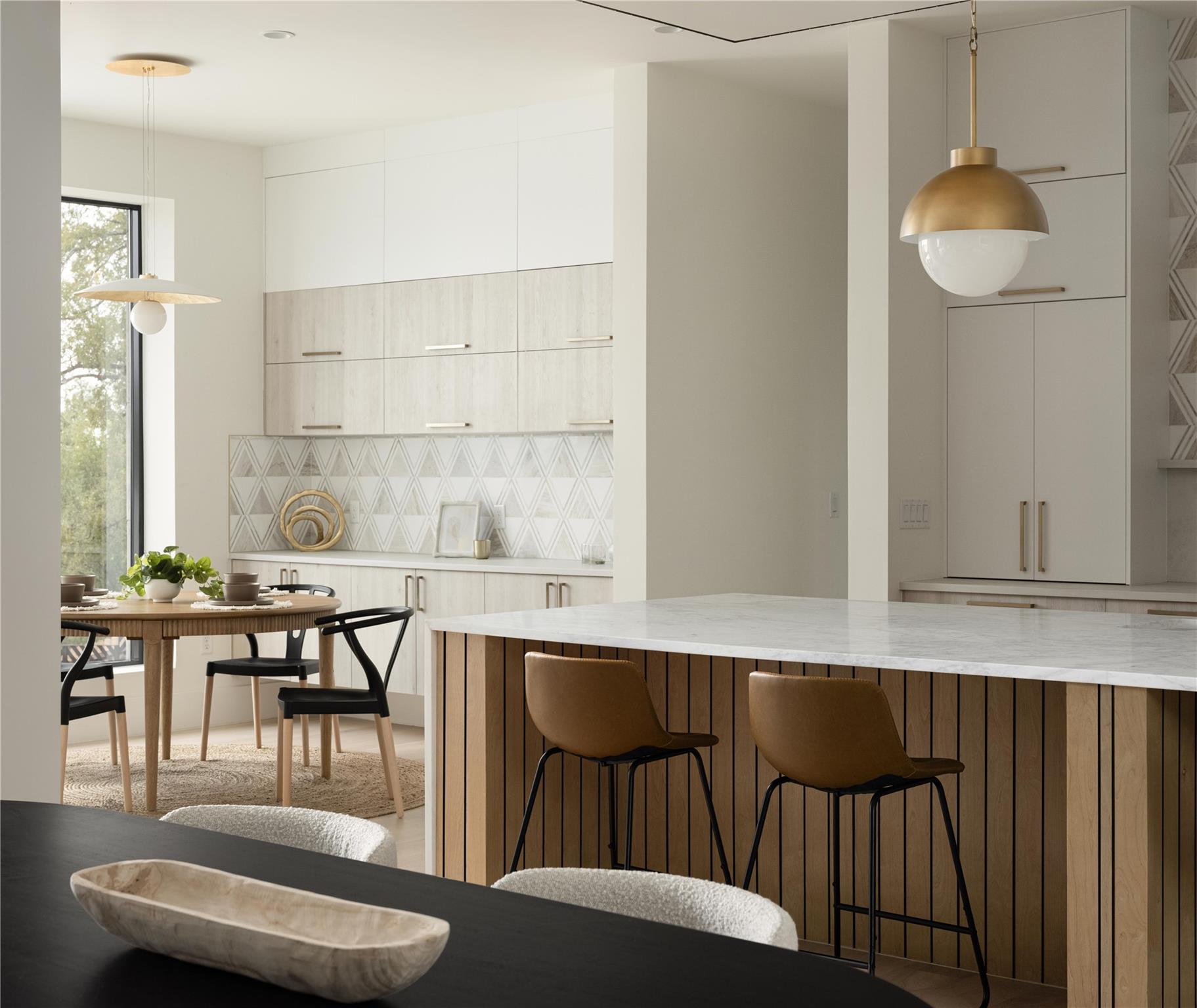 2401 Oakhaven Cir, Austin, TX 78704