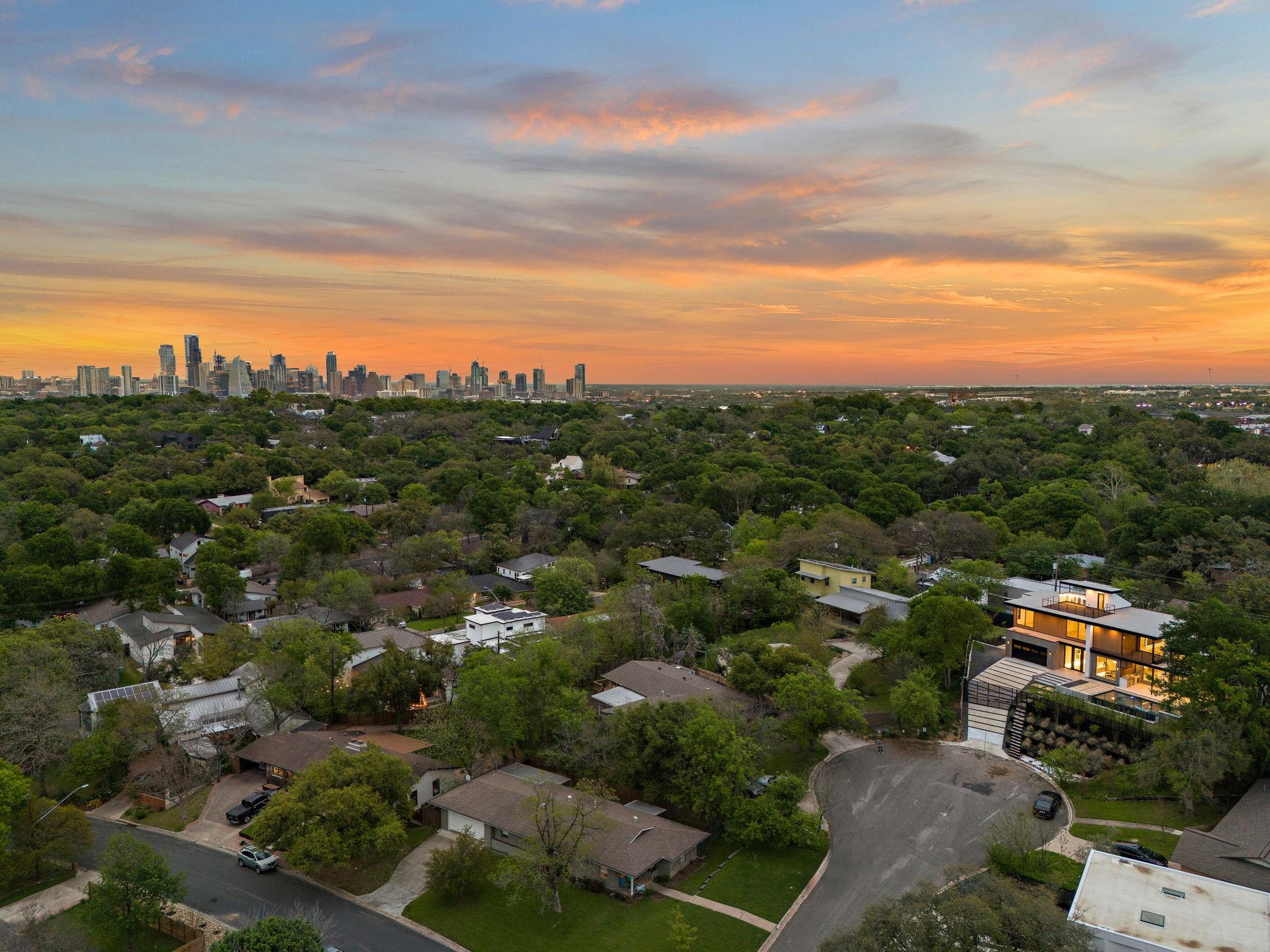 2401 Oakhaven Cir, Austin, TX 78704