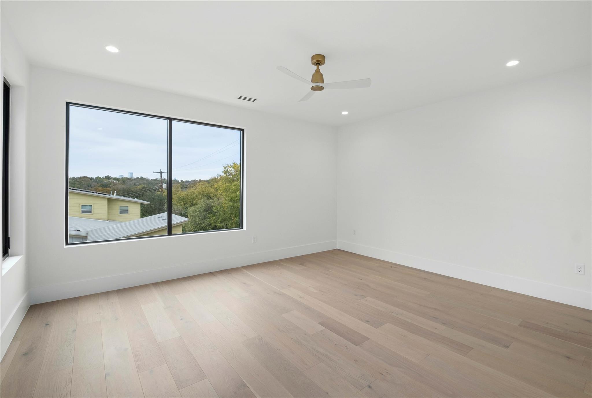 2401 Oakhaven Cir, Austin, TX 78704