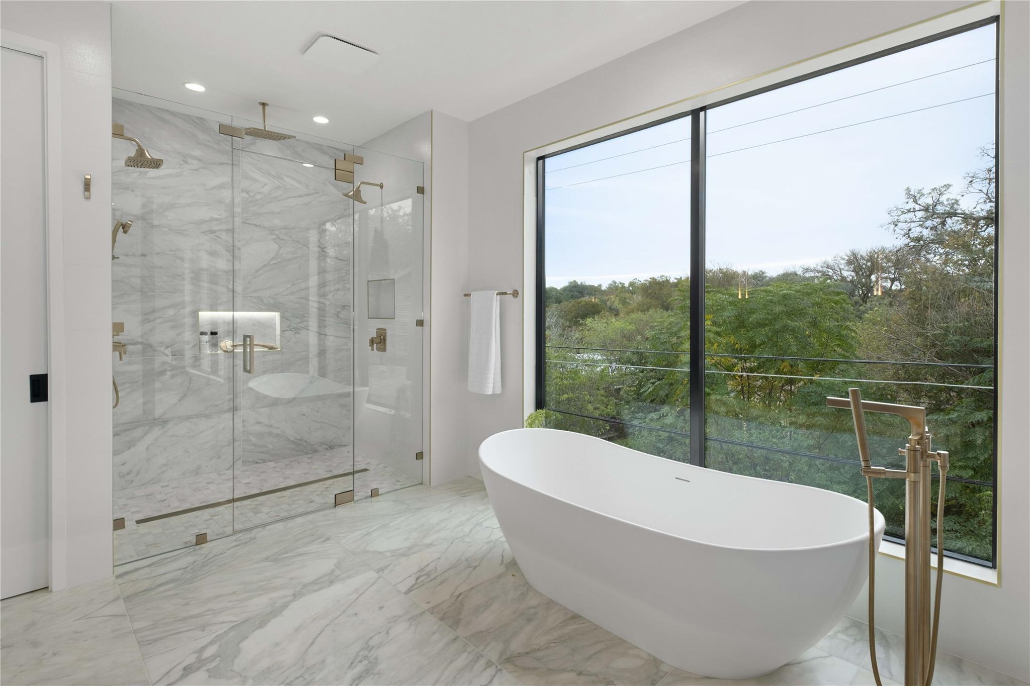 2401 Oakhaven Cir, Austin, TX 78704