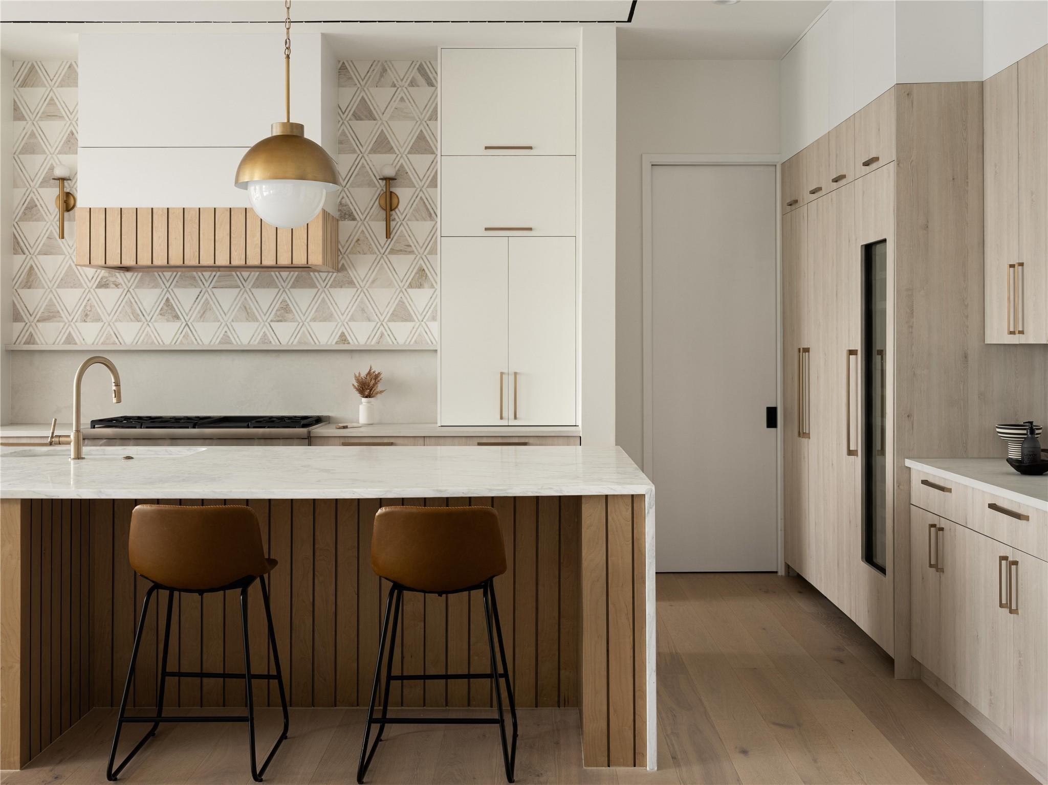 2401 Oakhaven Cir, Austin, TX 78704