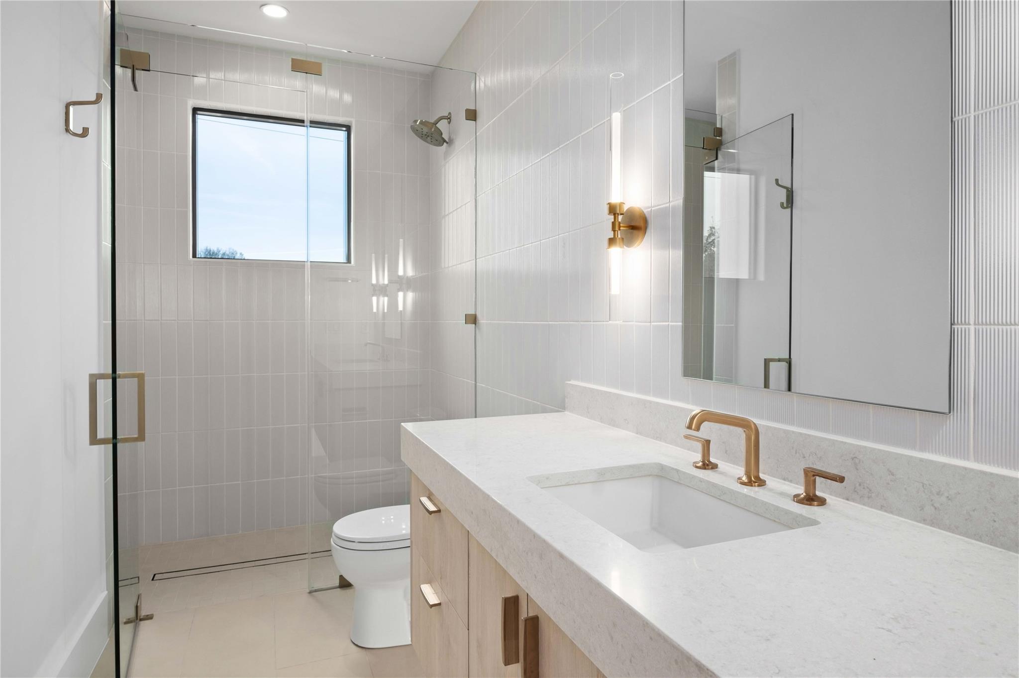 2401 Oakhaven Cir, Austin, TX 78704