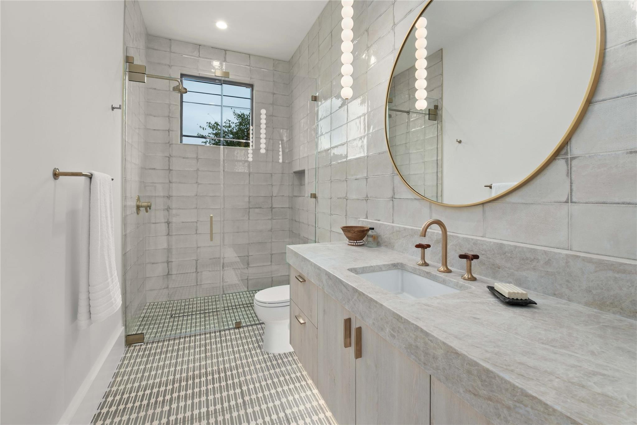 2401 Oakhaven Cir, Austin, TX 78704