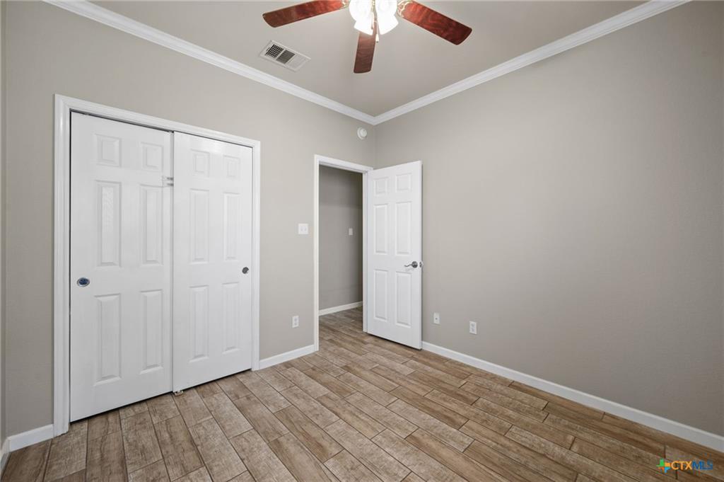 202 Flinn St, Hutto, TX 78634