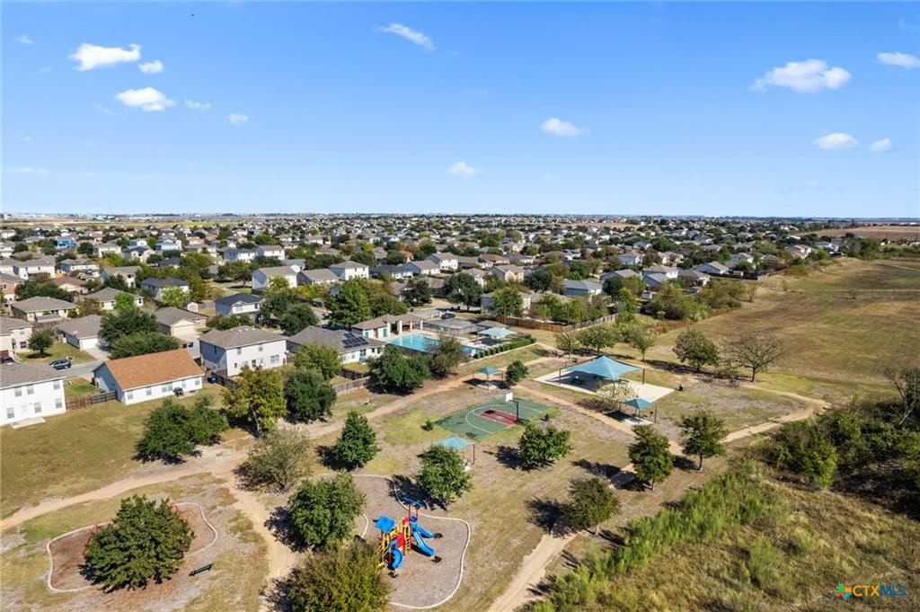 202 Flinn St, Hutto, TX 78634