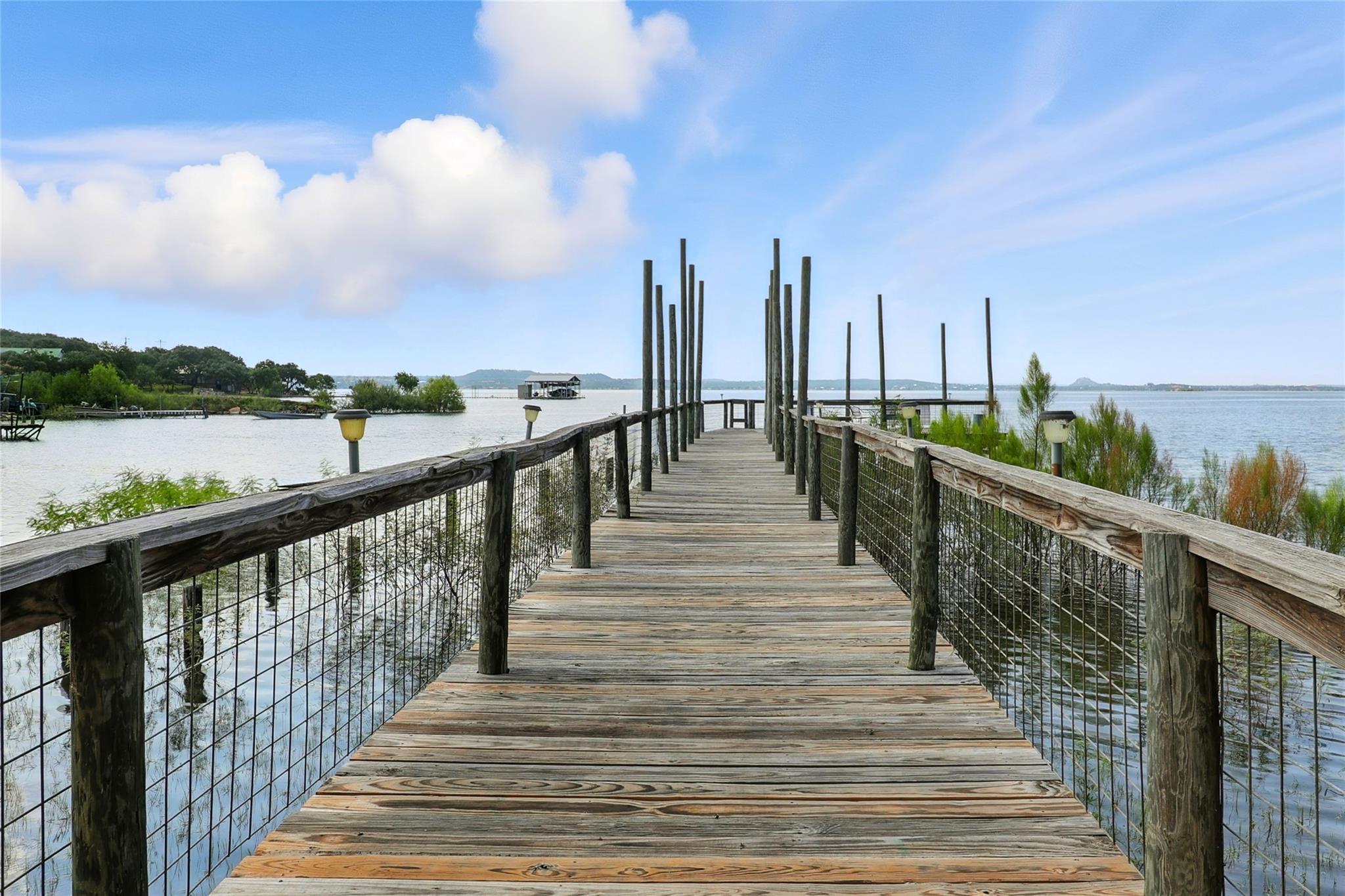 201 Lakewood Dr, Burnet, TX 78611