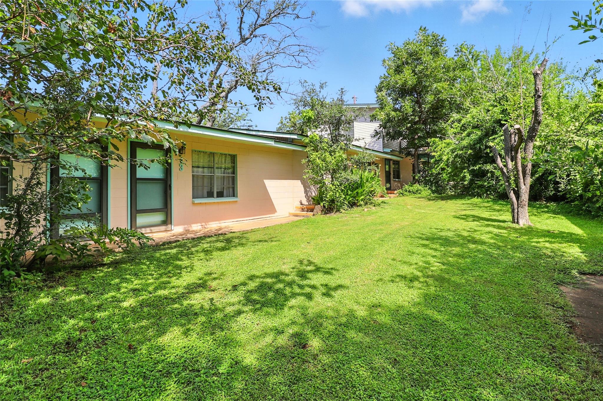 201 Lakewood Dr, Burnet, TX 78611