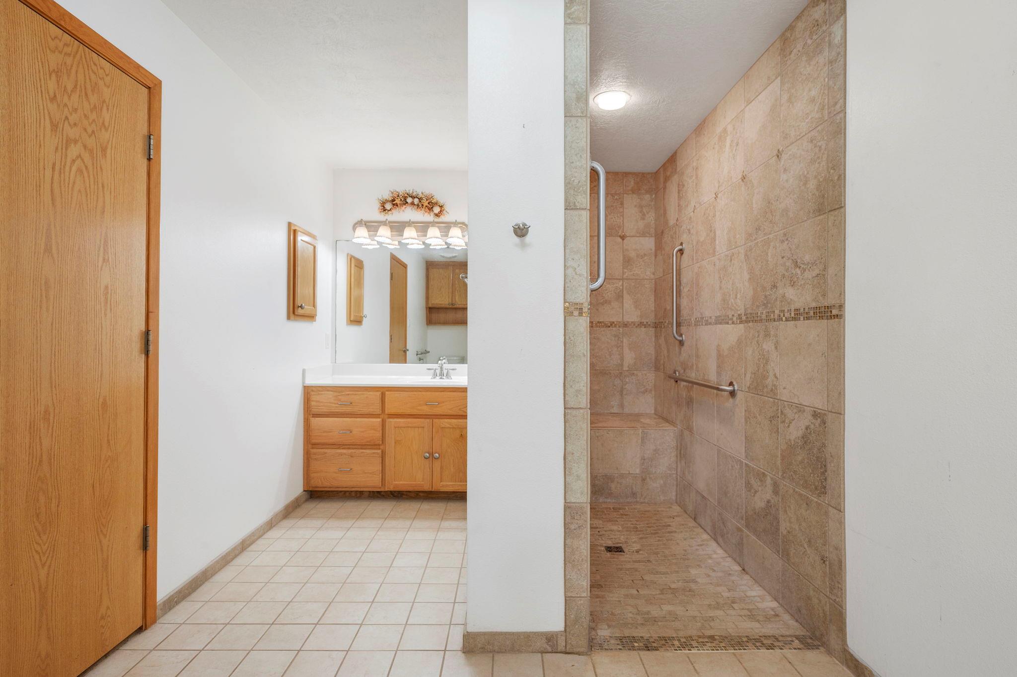 640 W F Ave, Milano, TX 76556