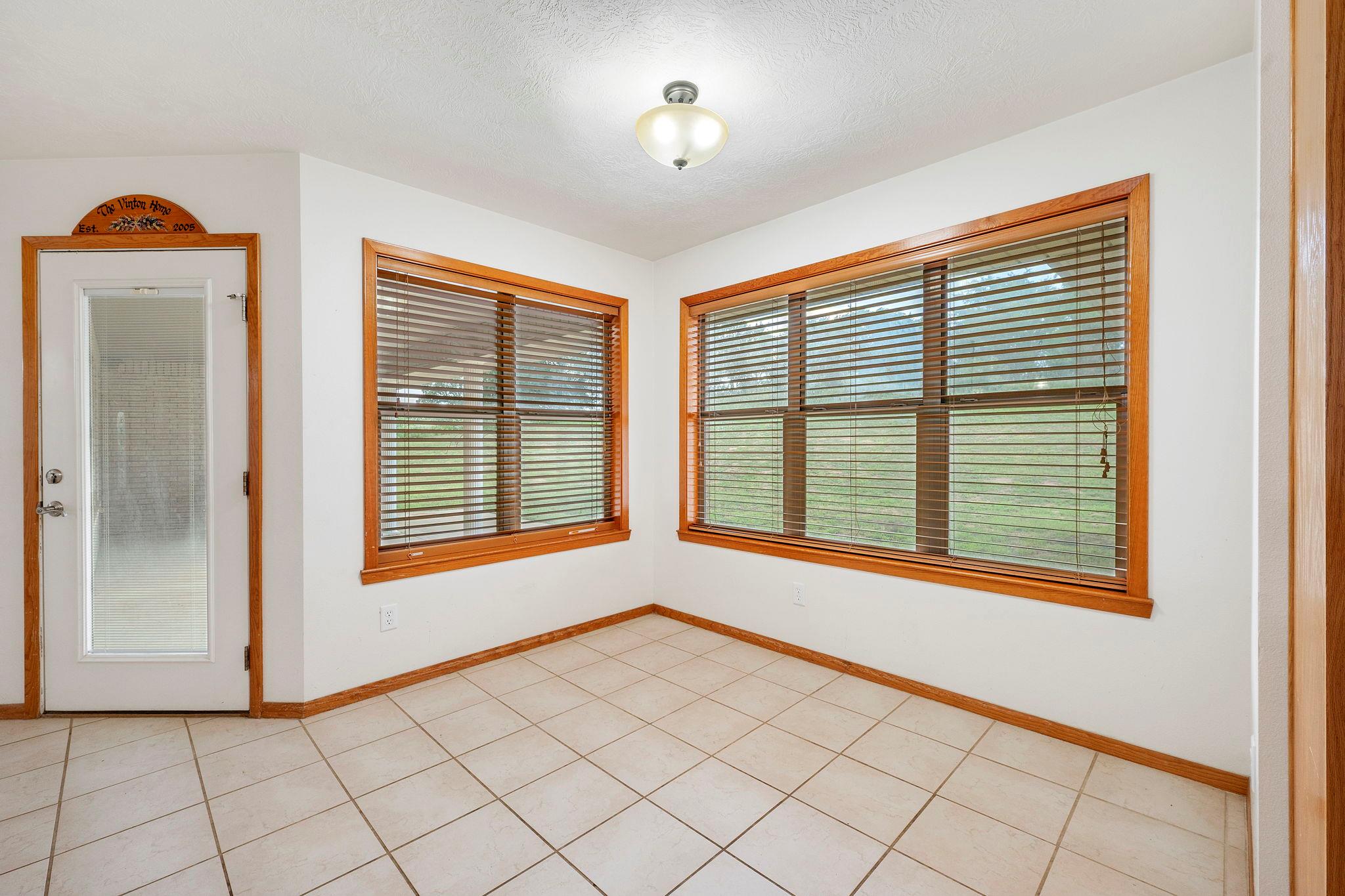 640 W F Ave, Milano, TX 76556