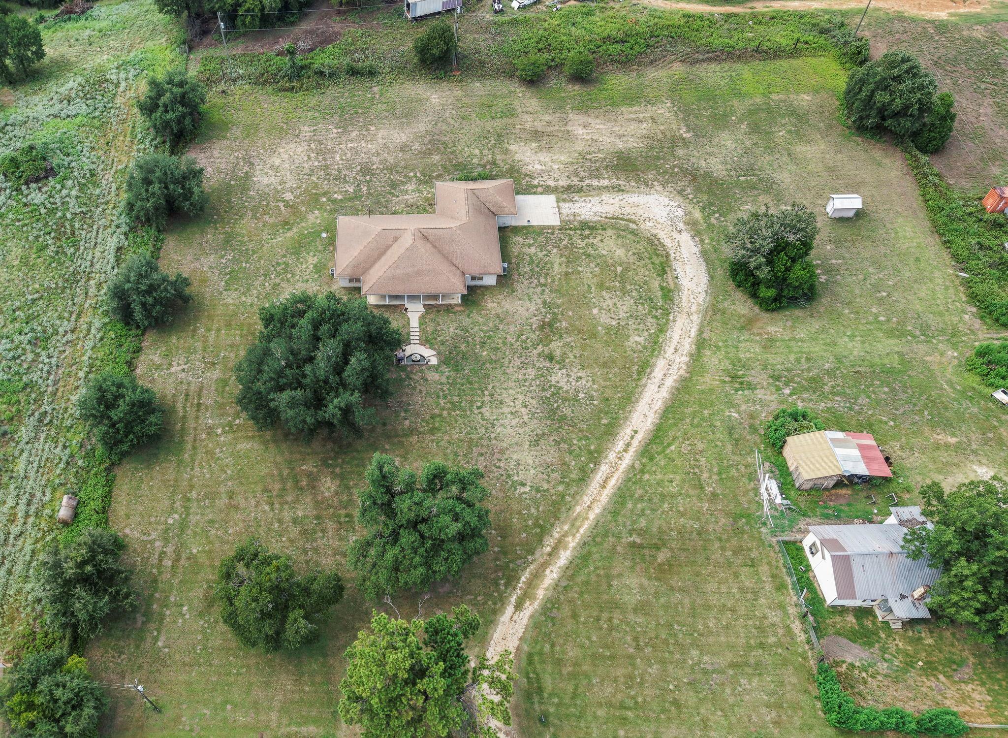 640 W F Ave, Milano, TX 76556