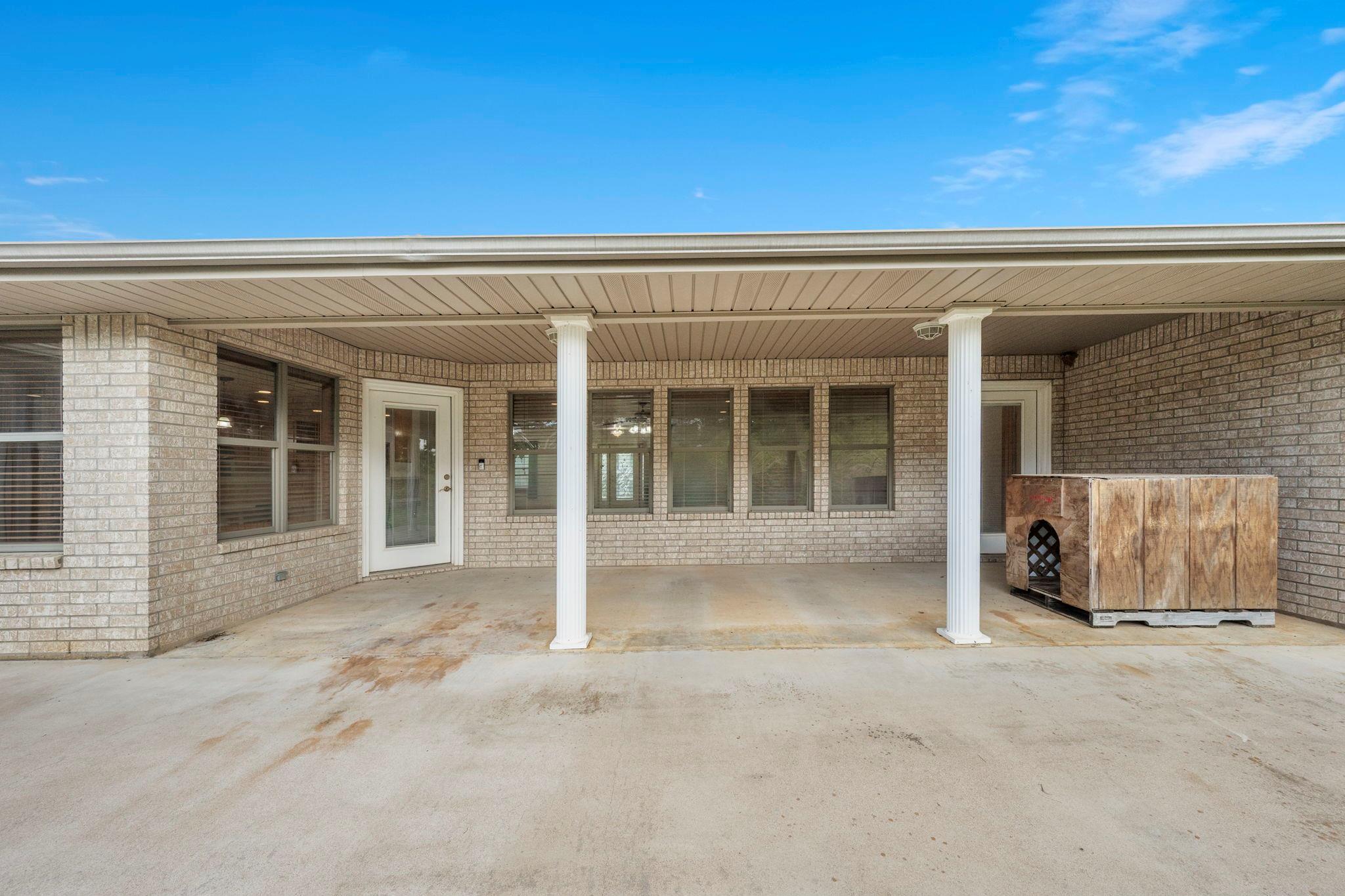 640 W F Ave, Milano, TX 76556