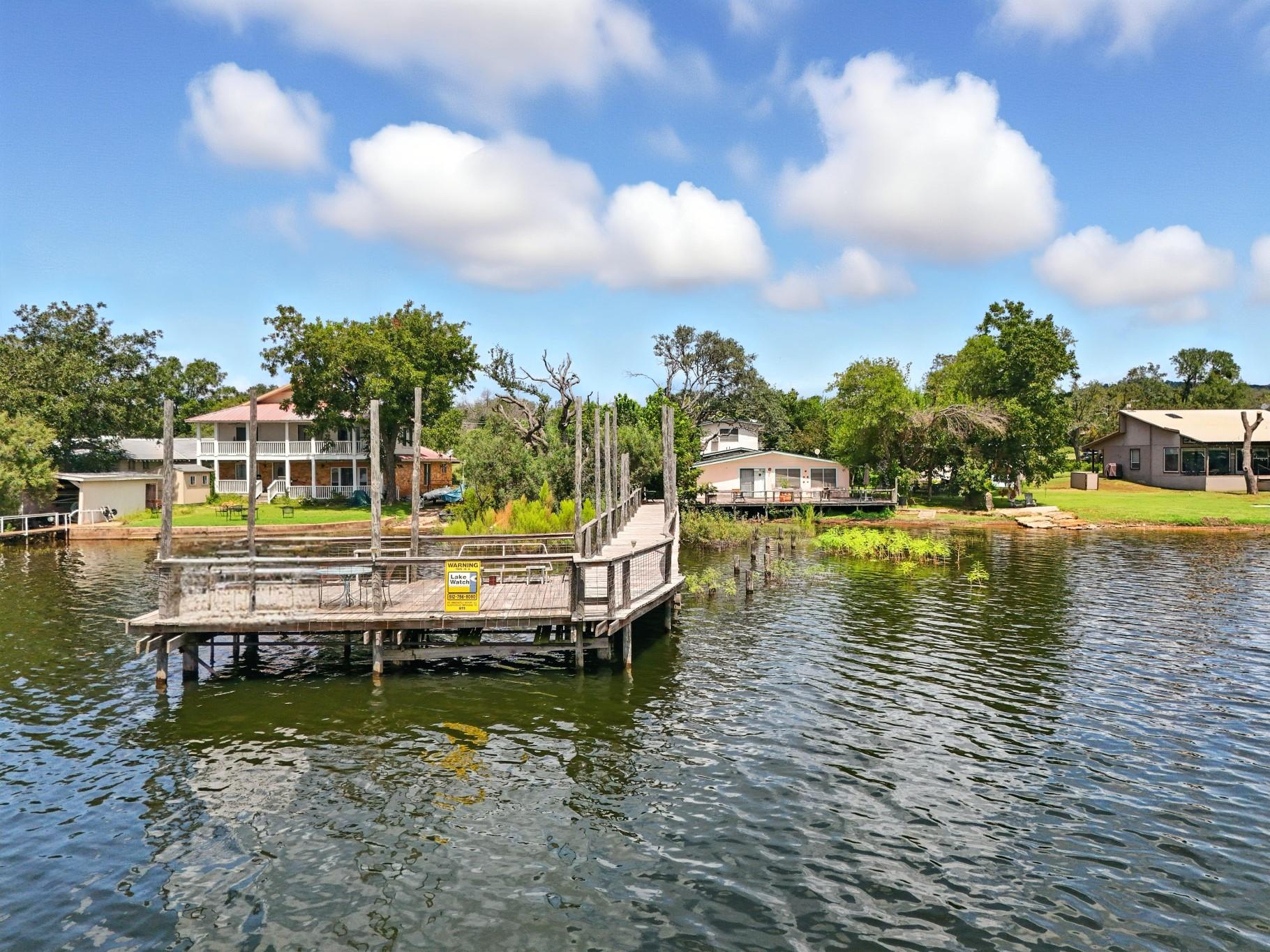 201 Lakewood Dr, Burnet, TX 78611