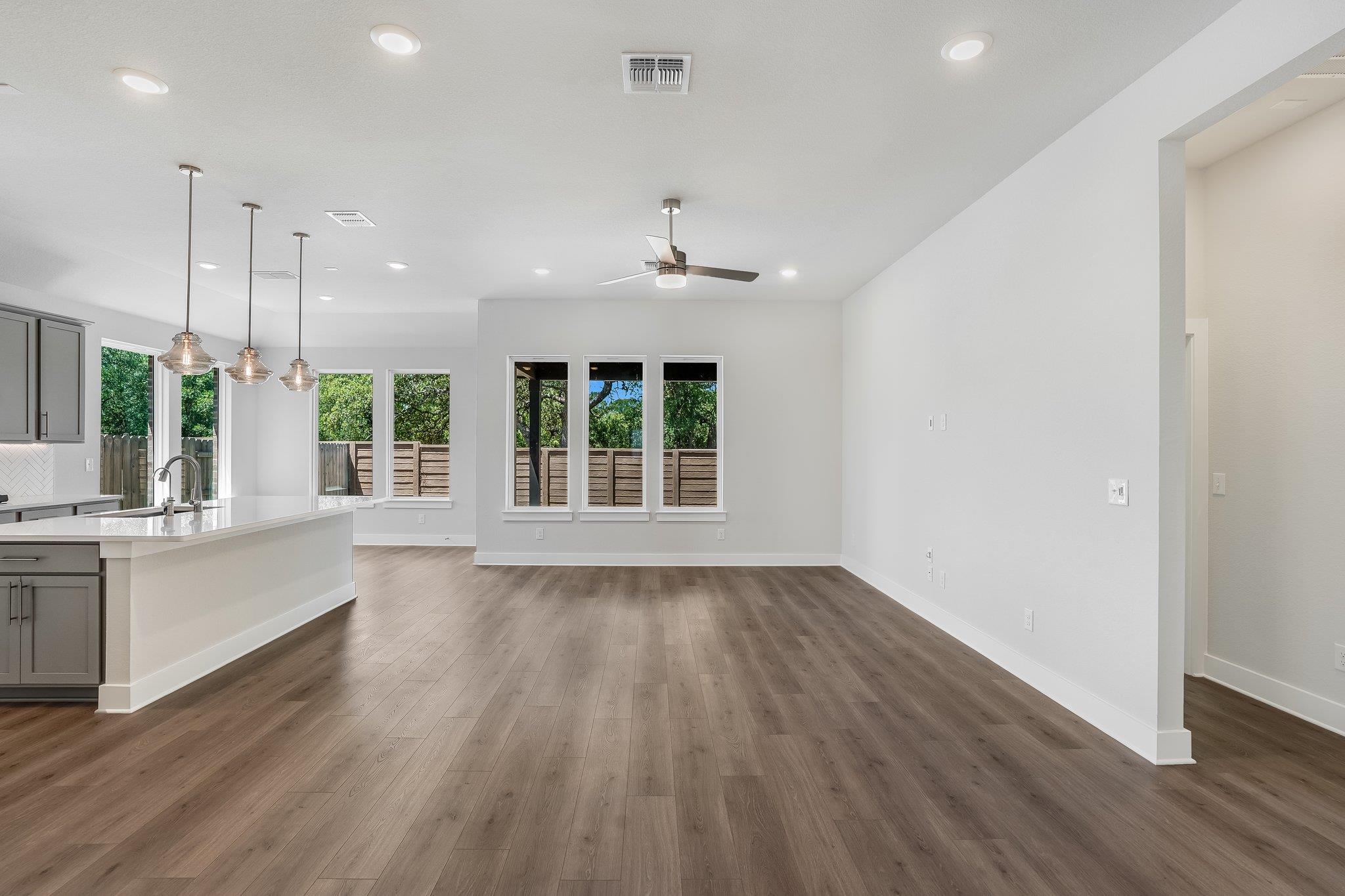 306 Smithsonian Ln, Kyle, TX 78640