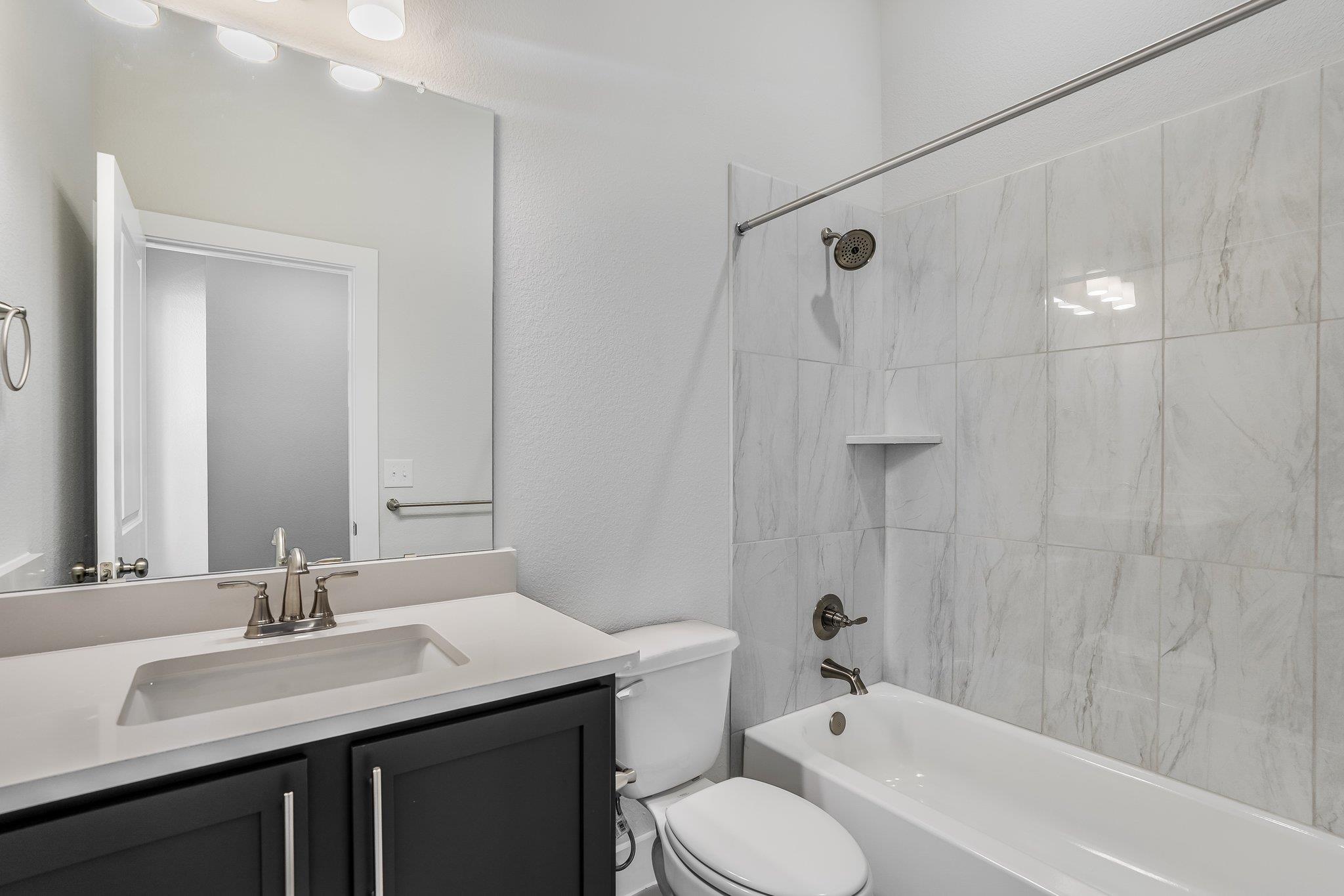 306 Smithsonian Ln, Kyle, TX 78640