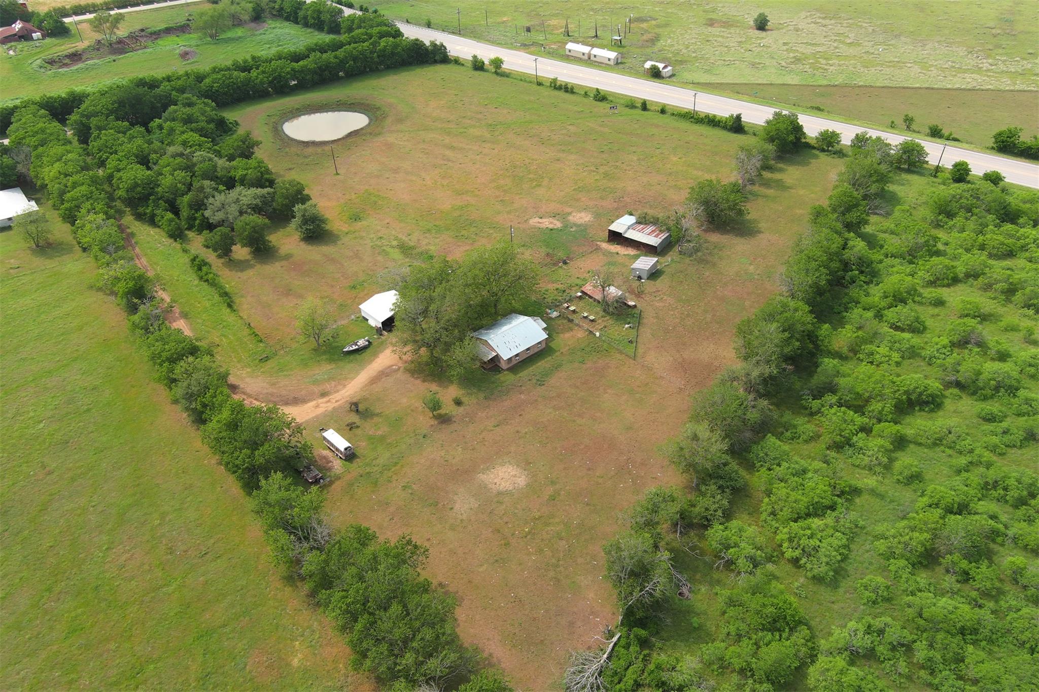 181 N Main St, Paige, TX 78659