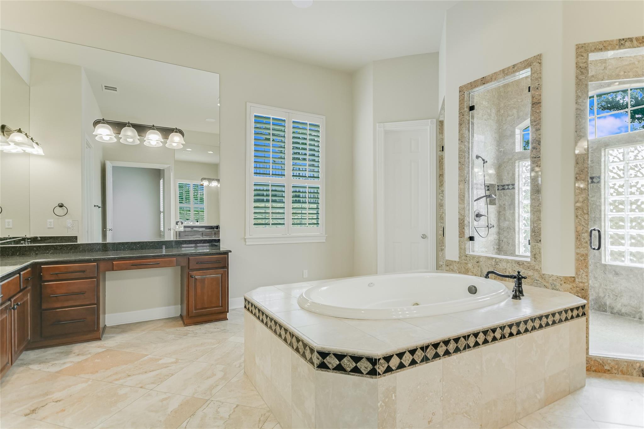 307 Hensley Dr, Austin, TX 78738