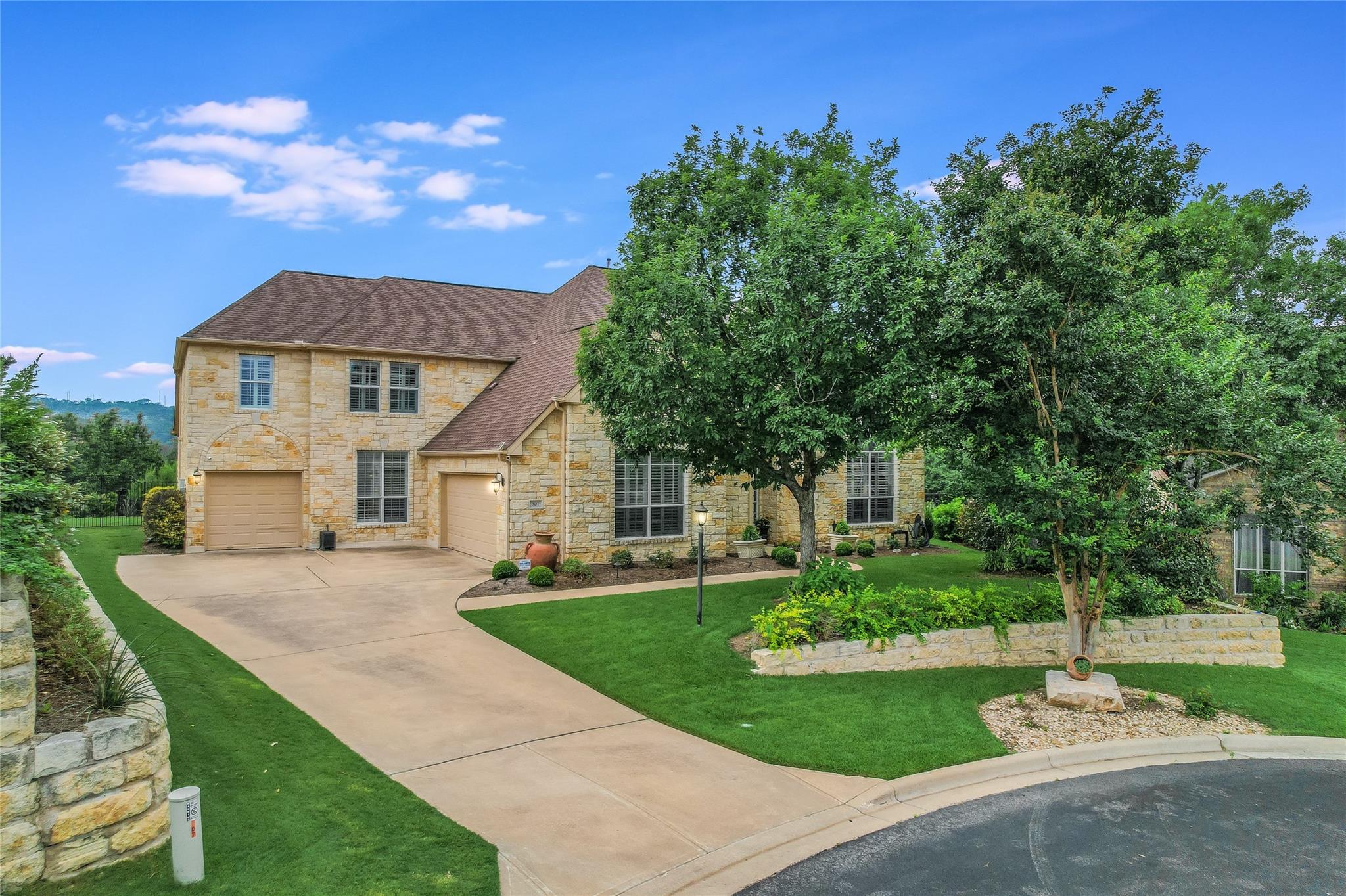 307 Hensley Dr, Austin, TX 78738