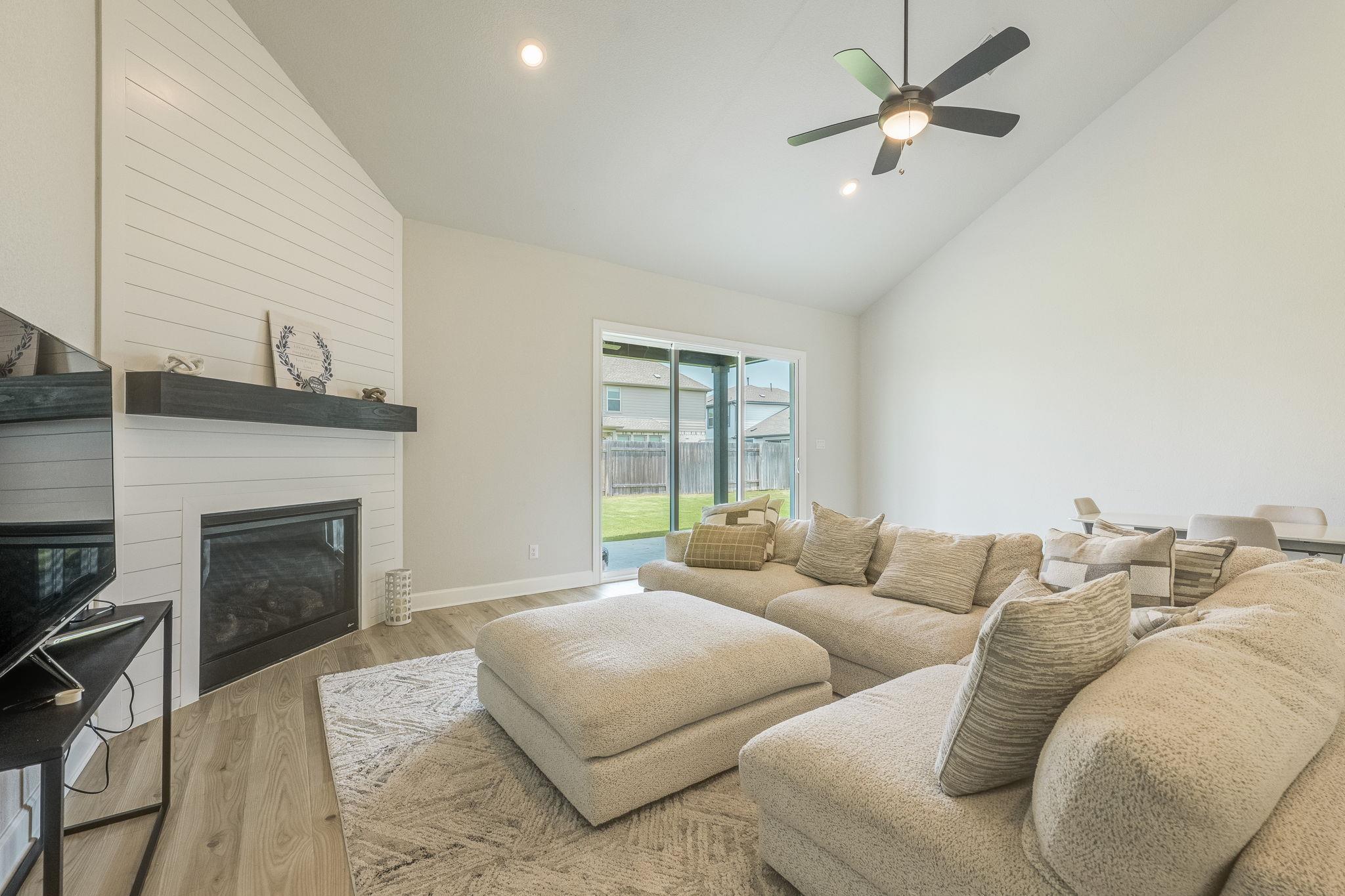 17420 Autumn Falls Dr, Manor, TX 78653