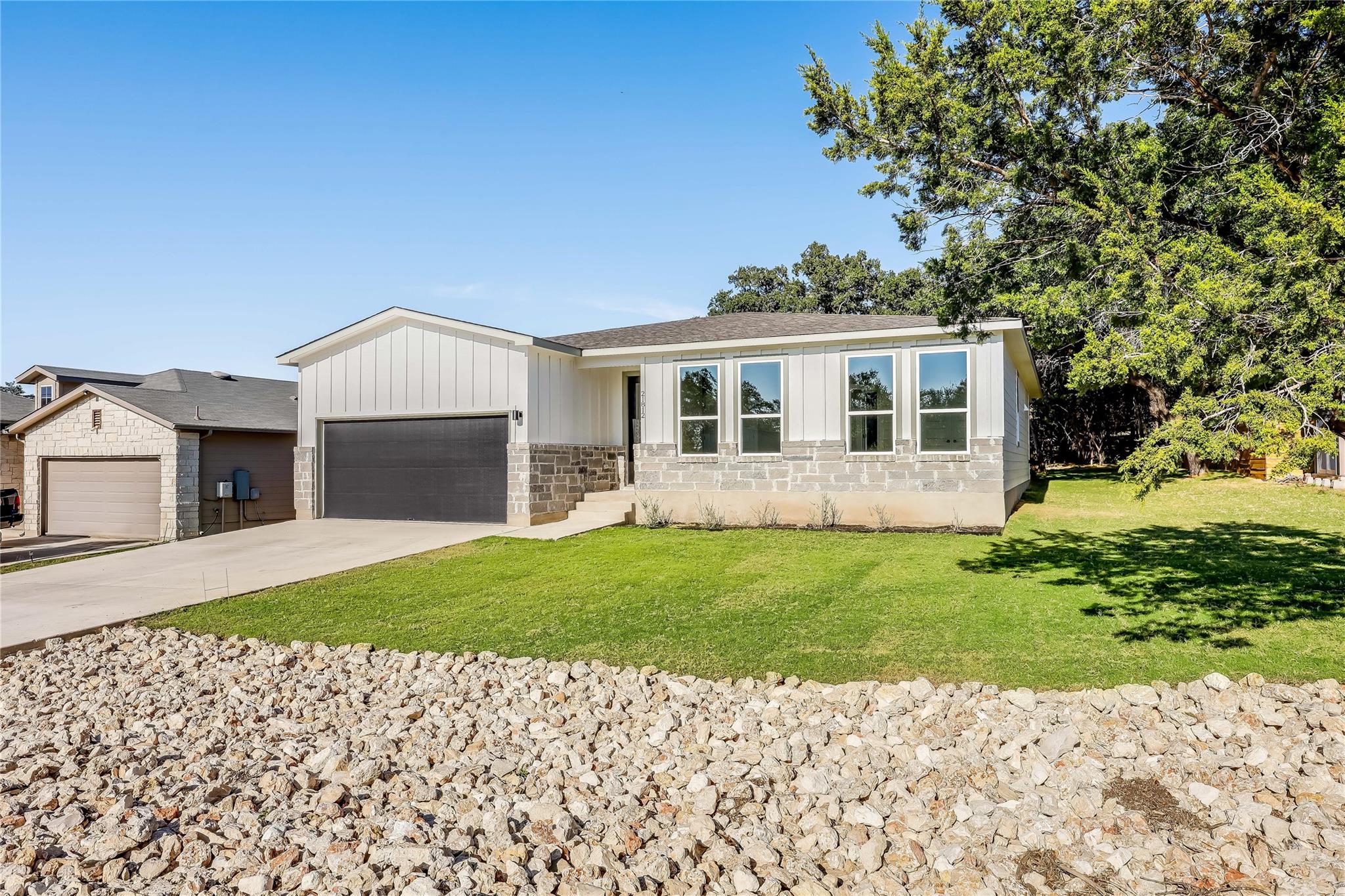 21812 Oxford Dr, Lago Vista, TX 78645