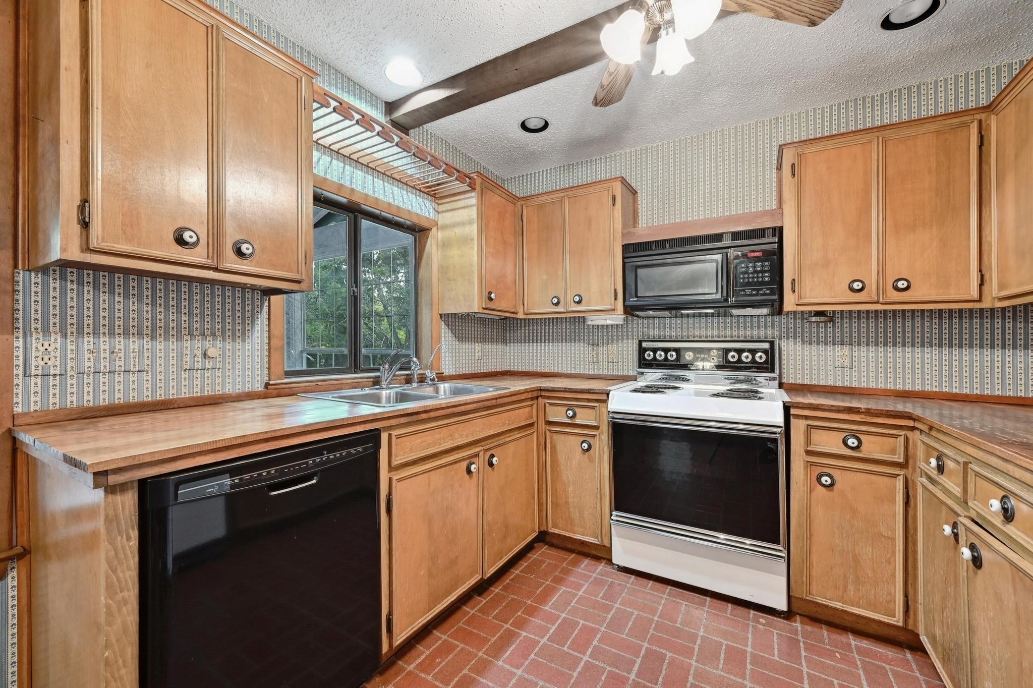 13000 Grubstake Gulch St, Bee Cave, TX 78738