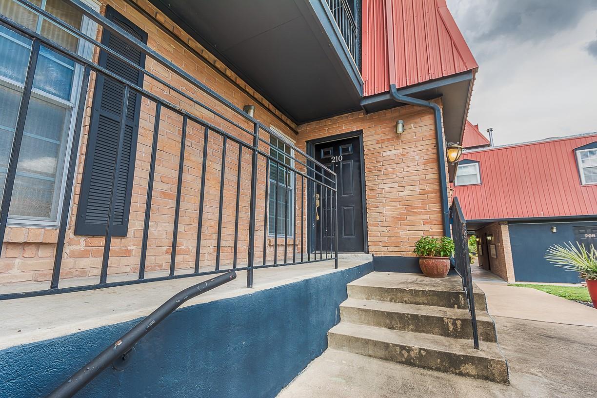 900 S Lamar Blvd # 210, Austin, TX 78704