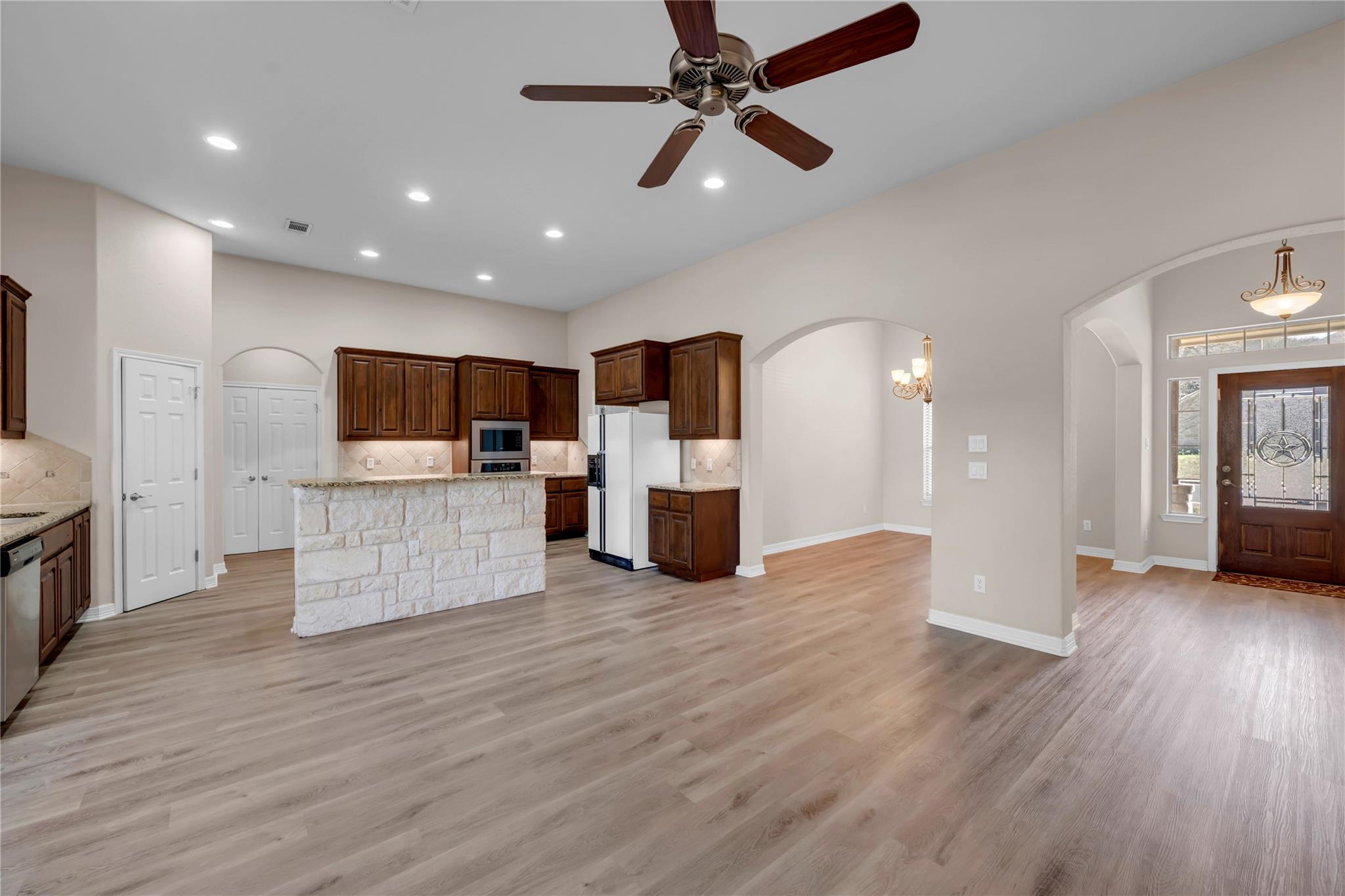 106 Alexander Ave, Burnet, TX 78611