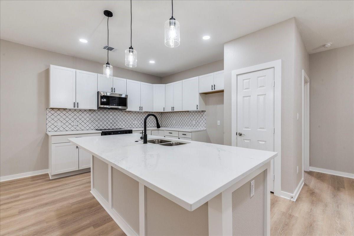 117 Waimalu Ct, Bastrop, TX 78602
