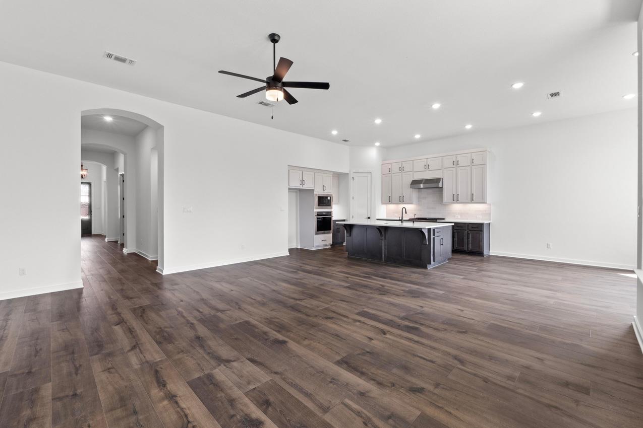 2109 Tobiano Trce, Georgetown, TX 78633