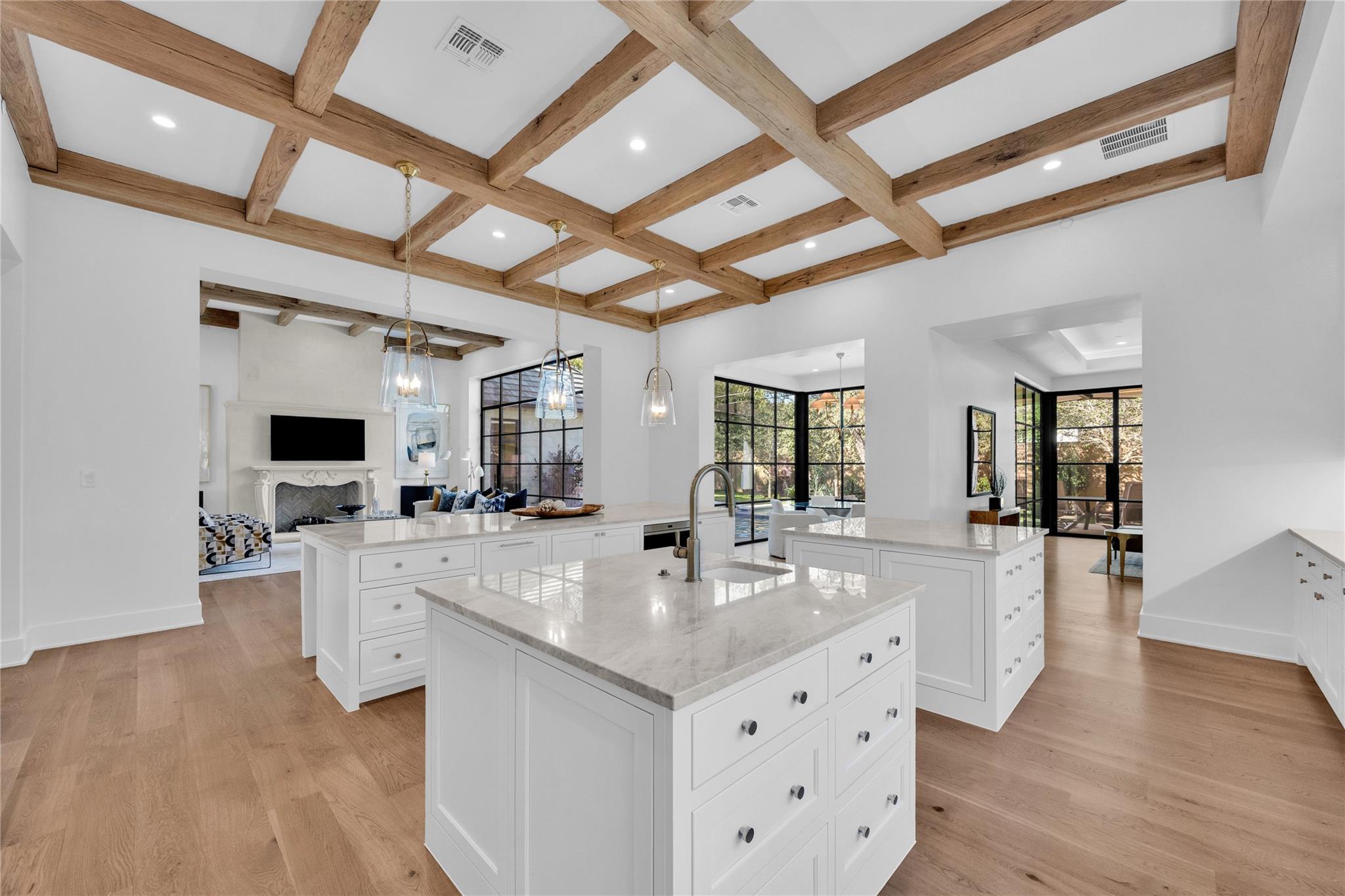 5009 Timberline Dr, Austin, TX 78746