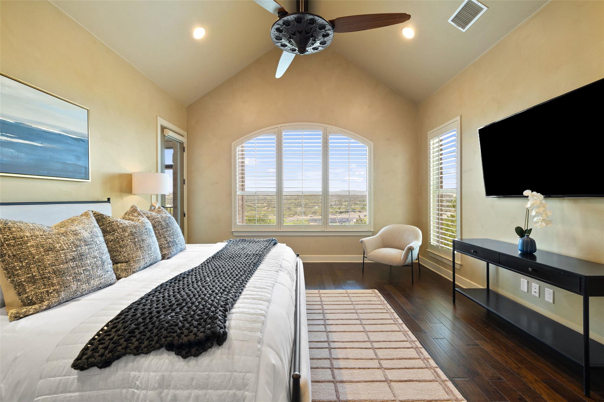 2452 Lakehurst Rd # 4, Spicewood, TX 78669