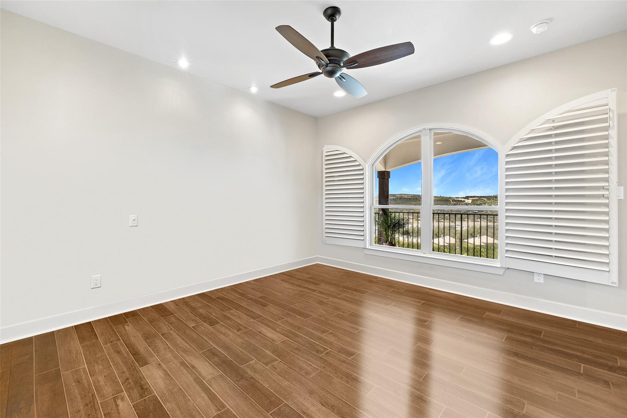 2452 Lakehurst Rd # 4, Spicewood, TX 78669