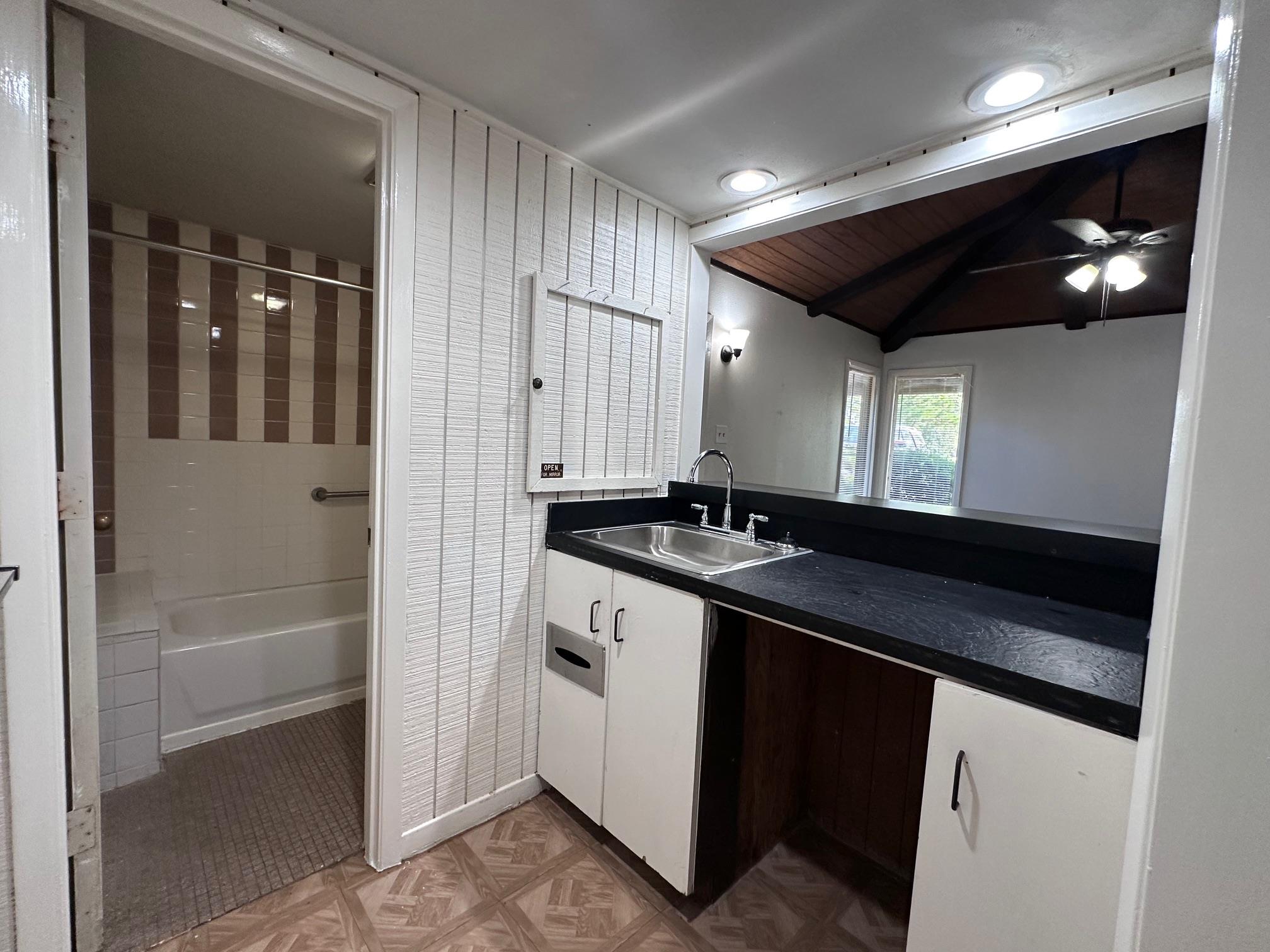 126 Conference Dr # 212, Bastrop, TX 78602