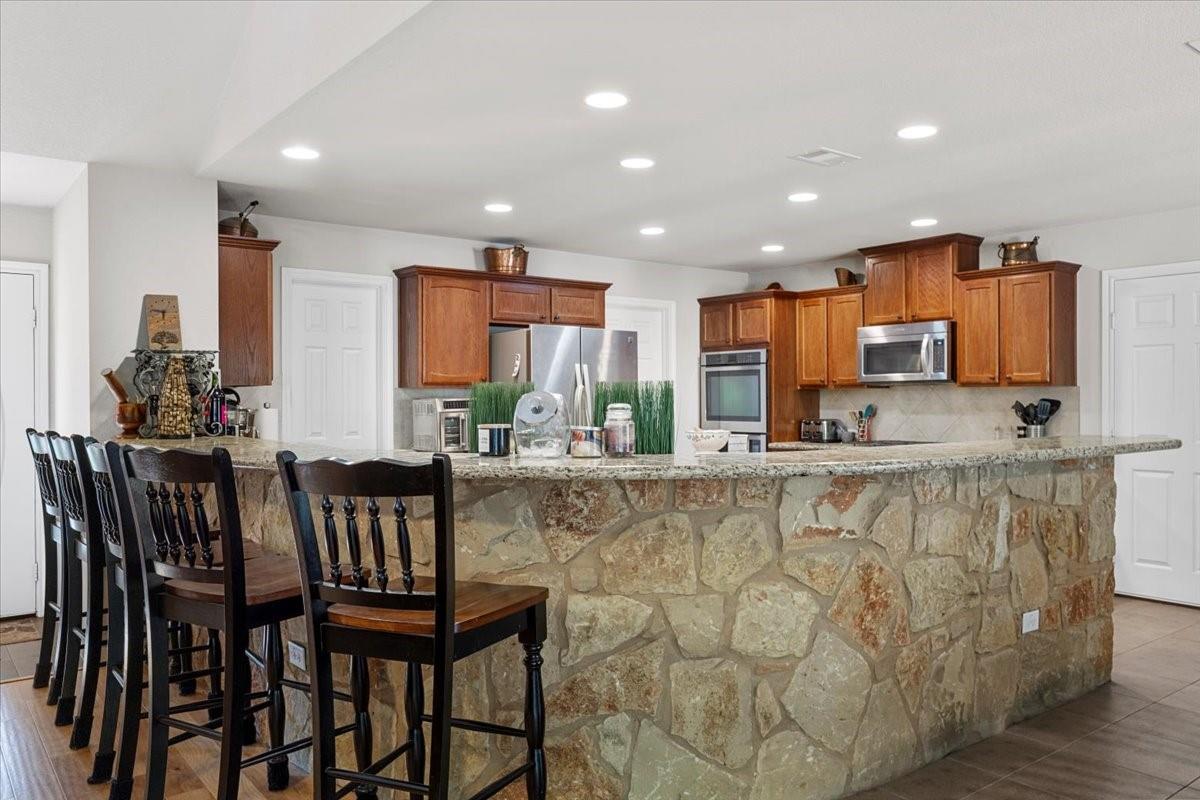133 Blue Jack Oak Ln, Bastrop, TX 78602
