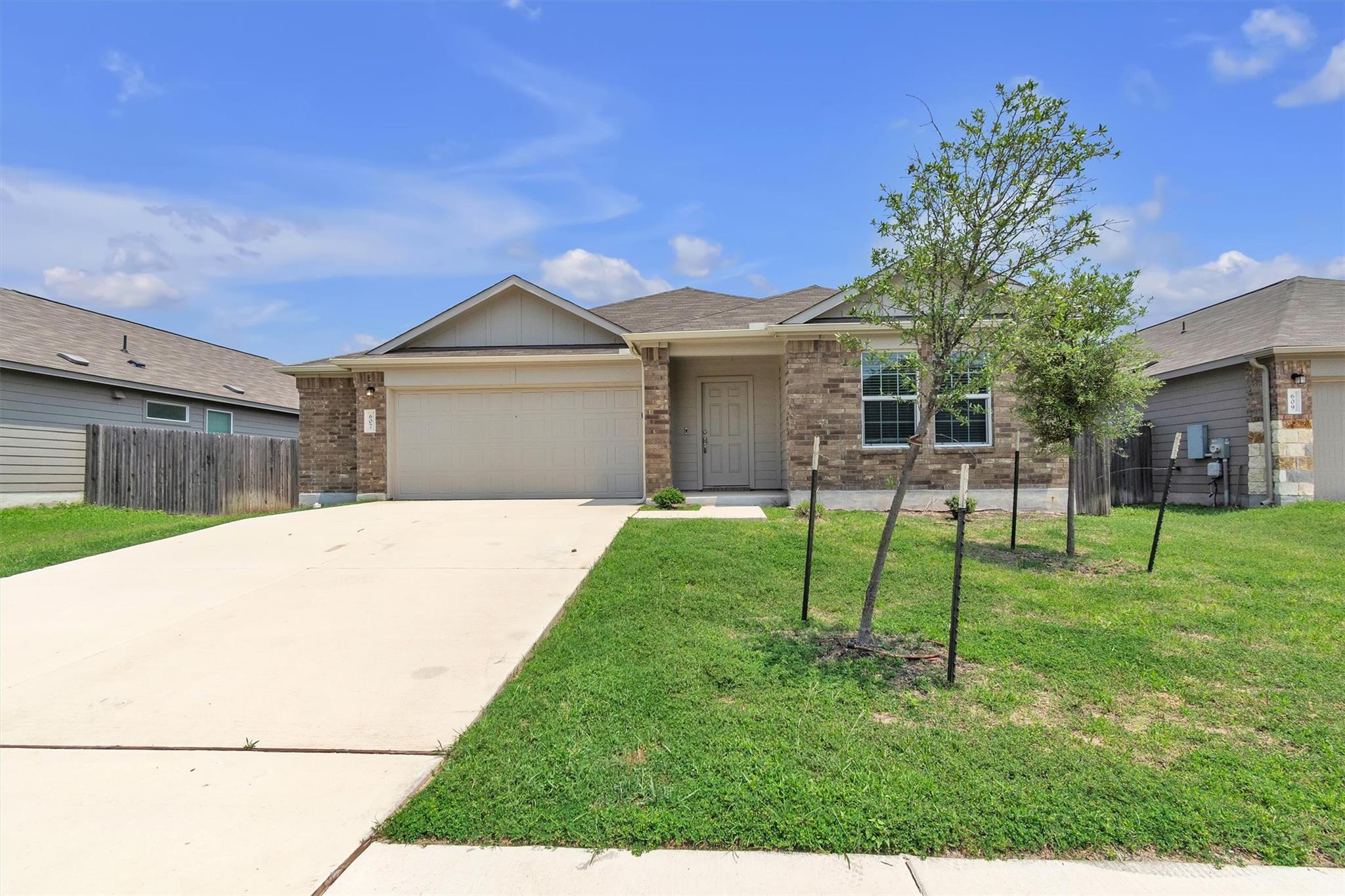 607 Bluejack Way, Hutto, TX 78634