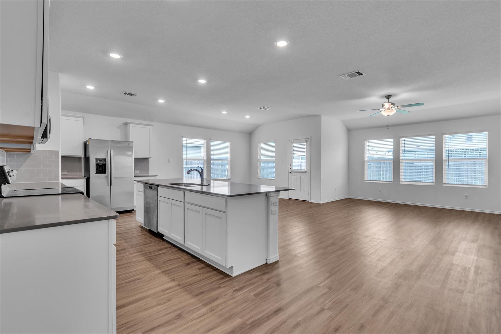 607 Bluejack Way, Hutto, TX 78634