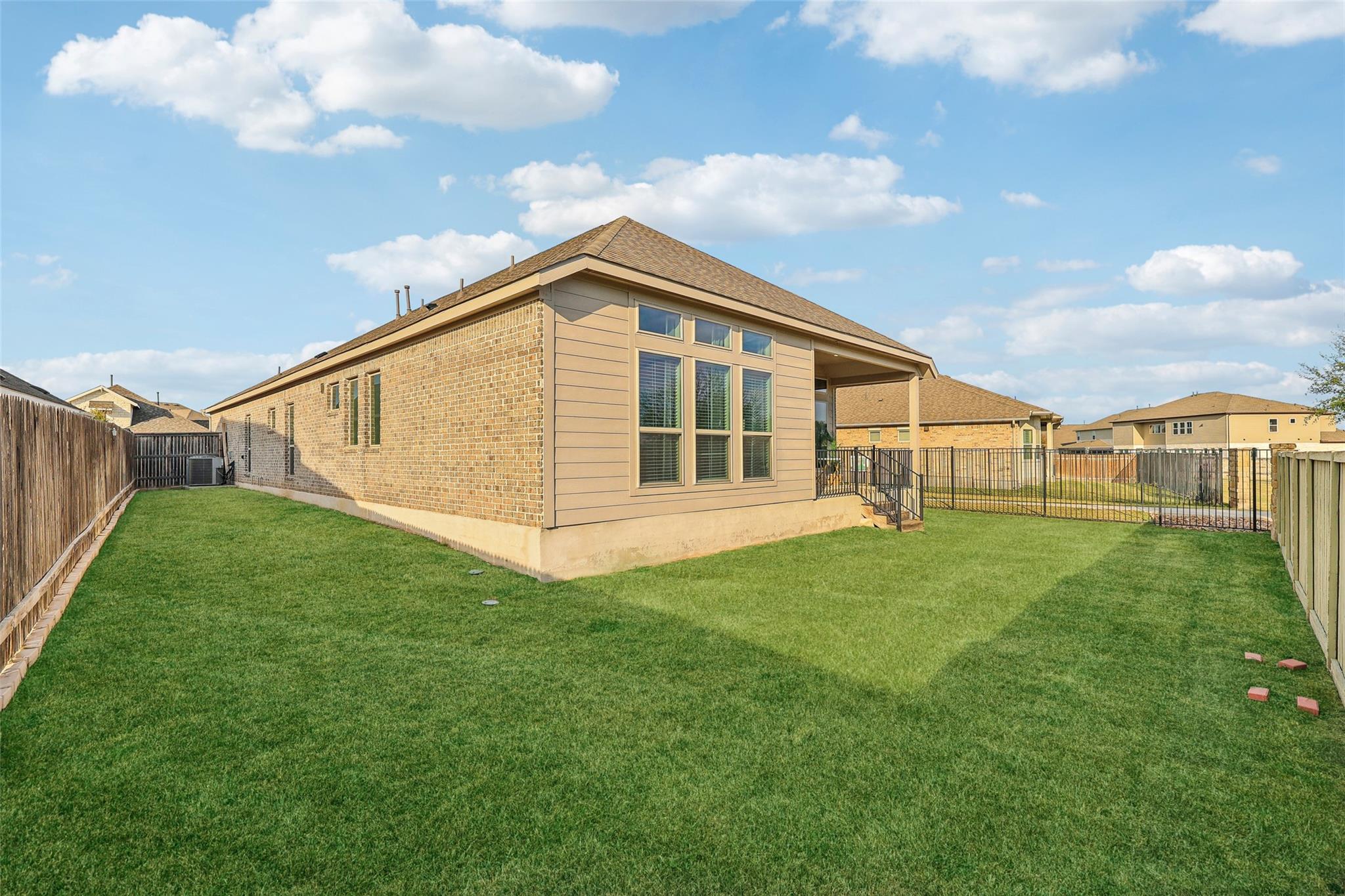 120 Krupp Ave, Liberty Hill, TX 78642