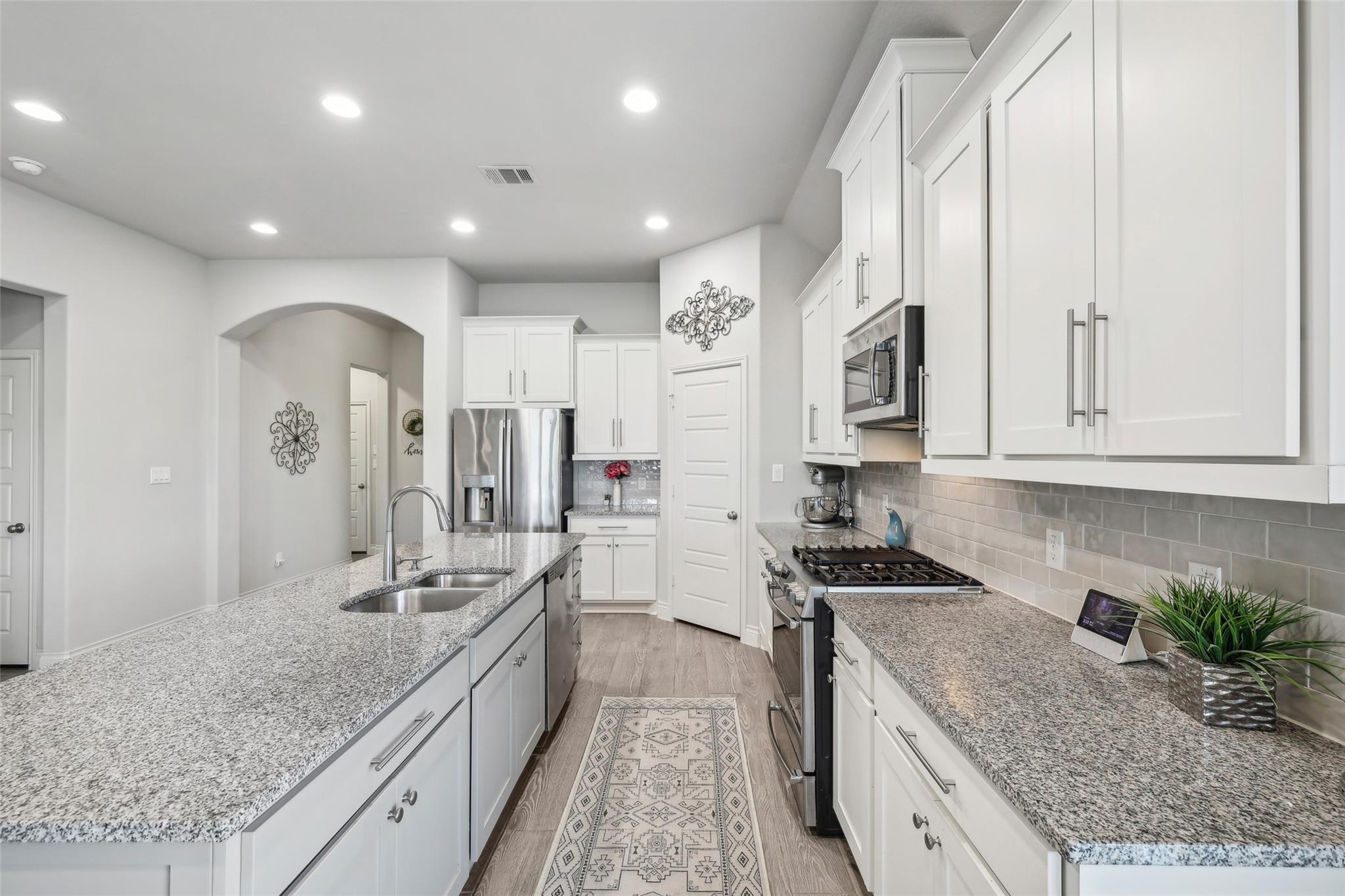 120 Krupp Ave, Liberty Hill, TX 78642