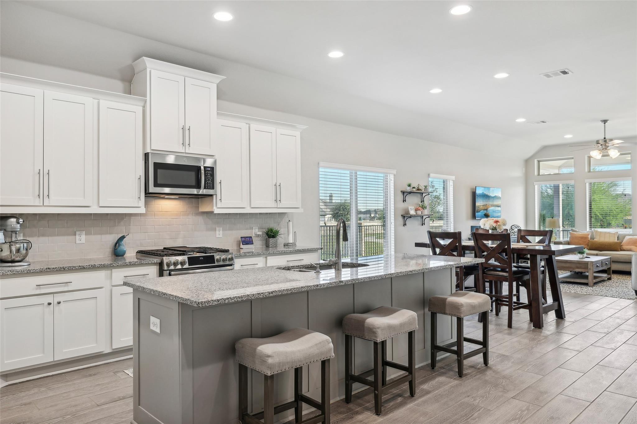 120 Krupp Ave, Liberty Hill, TX 78642