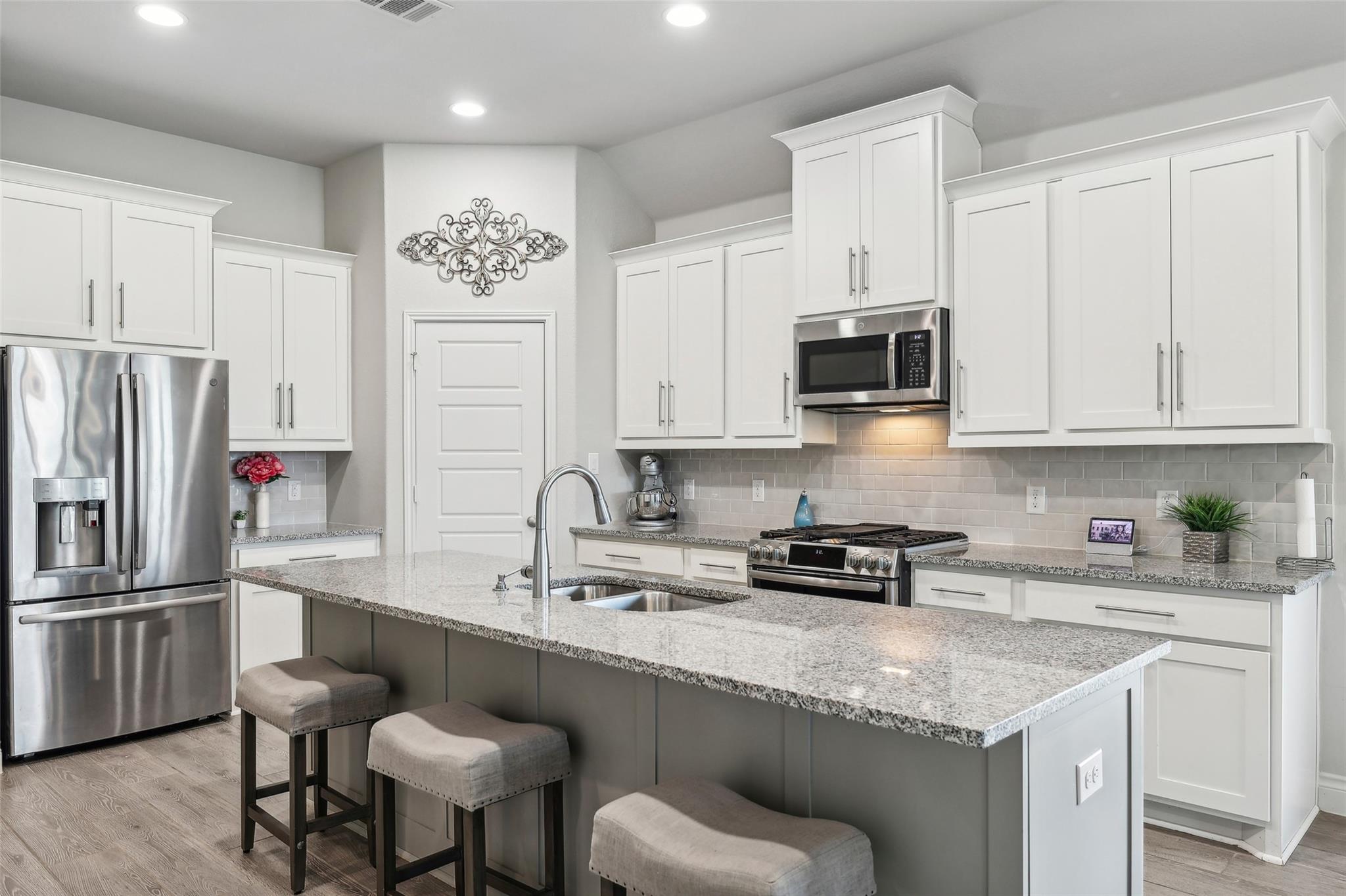 120 Krupp Ave, Liberty Hill, TX 78642