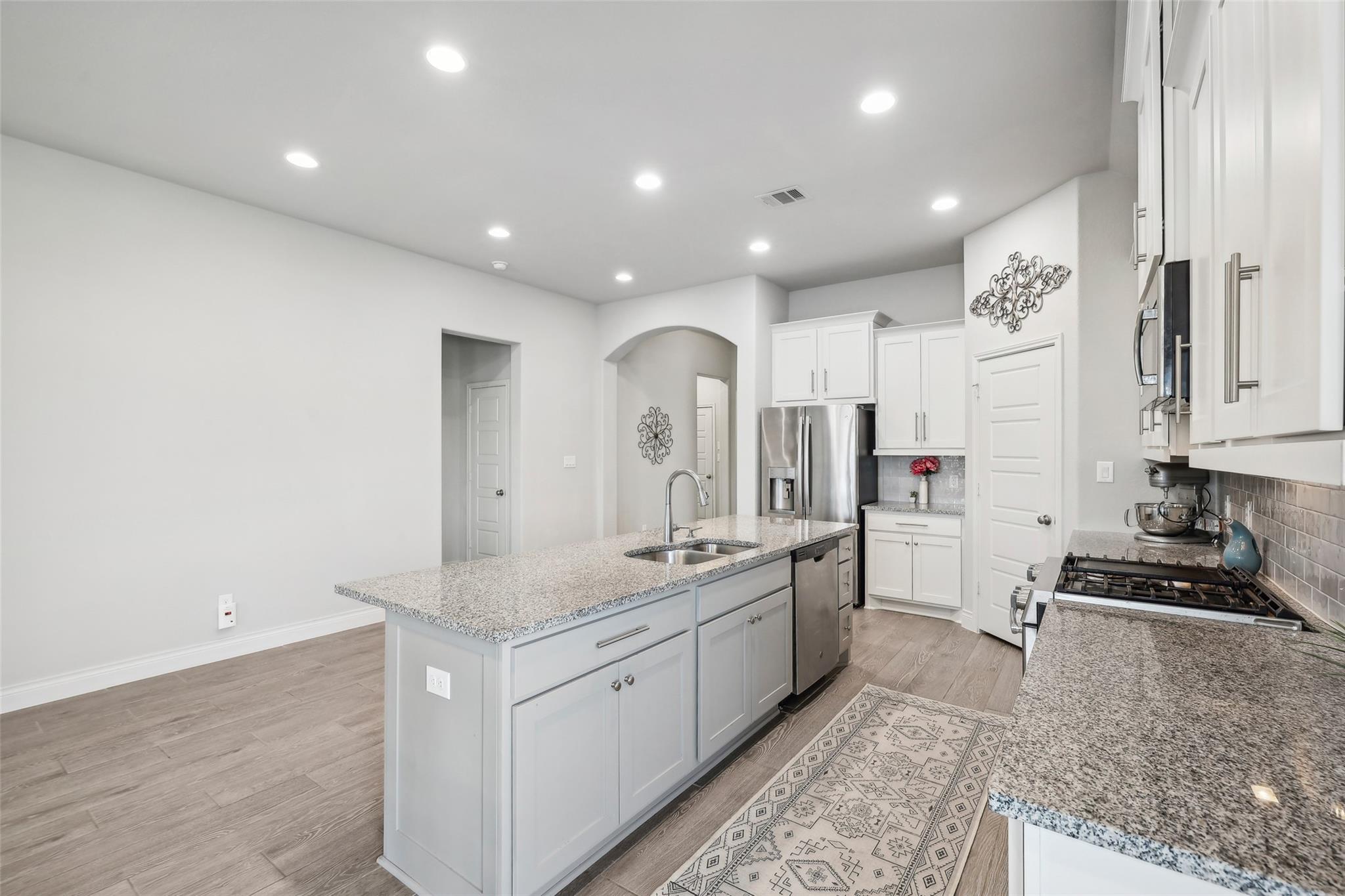 120 Krupp Ave, Liberty Hill, TX 78642