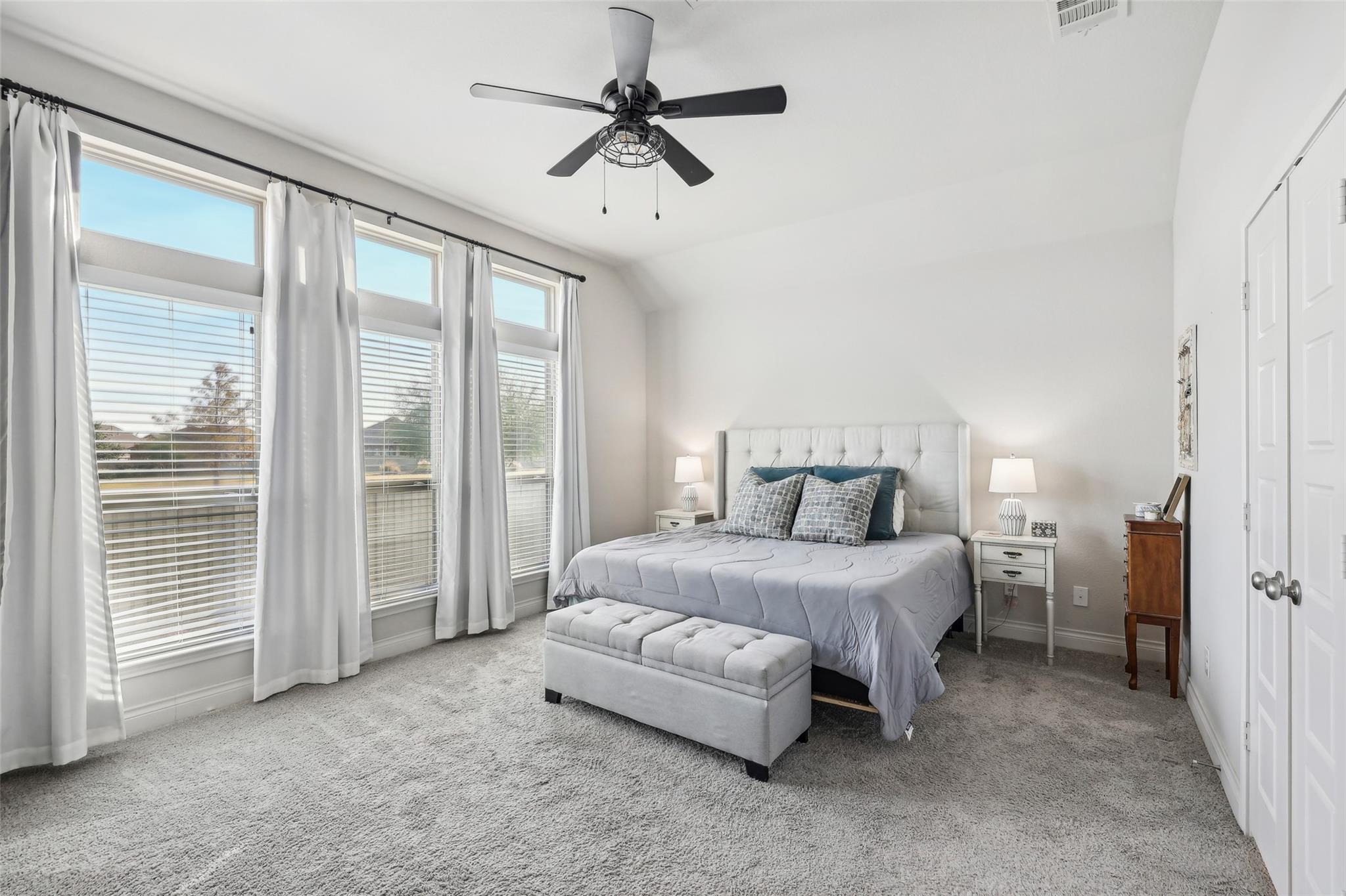 120 Krupp Ave, Liberty Hill, TX 78642