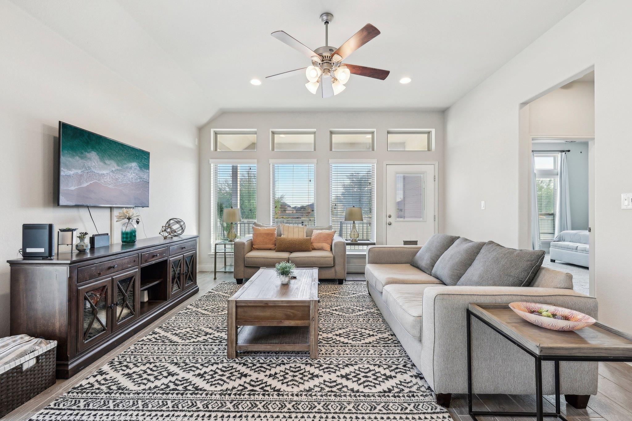 120 Krupp Ave, Liberty Hill, TX 78642